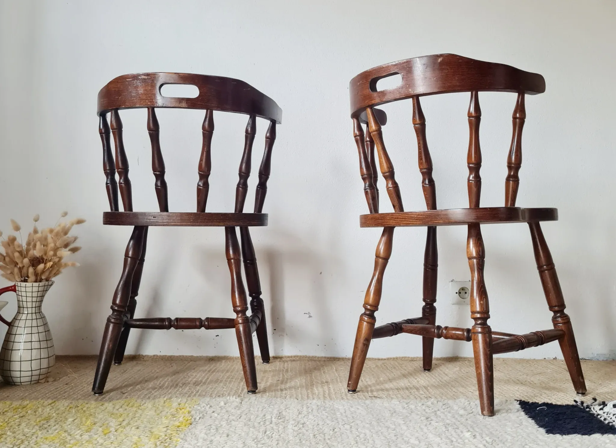 Set of 4 Western Bistro Chairs in Solid Wood