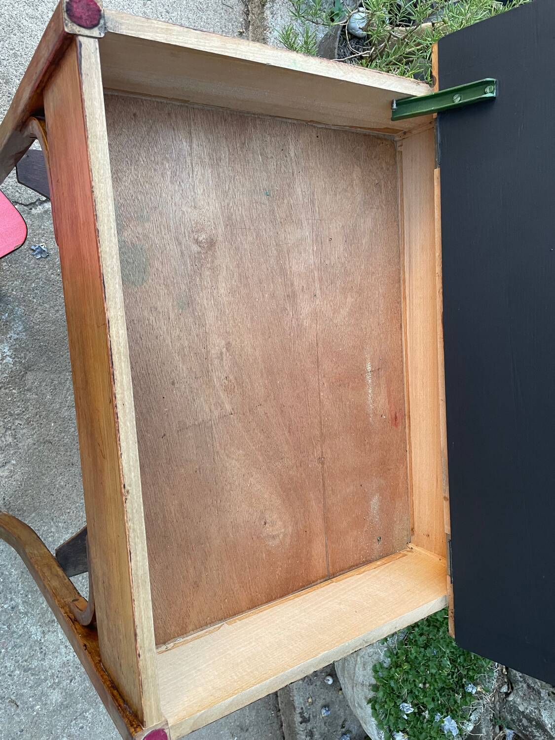 Baumann children's desk + chair