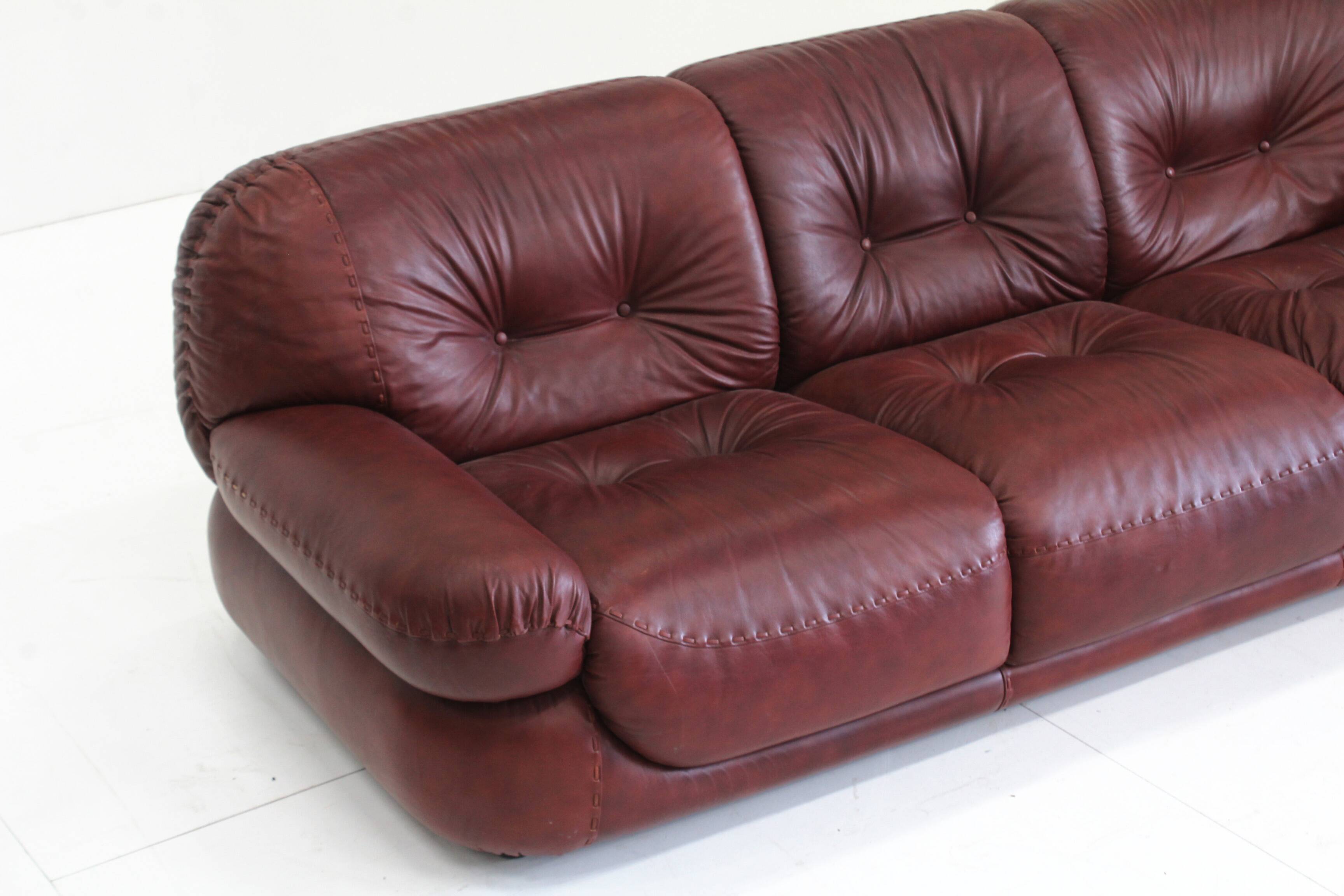 Sapporo Italian leather sofa Mobil Girgi 70s