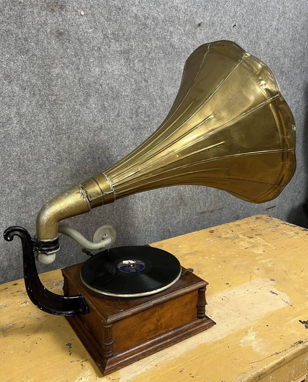 French gramophone in working order circa 1900