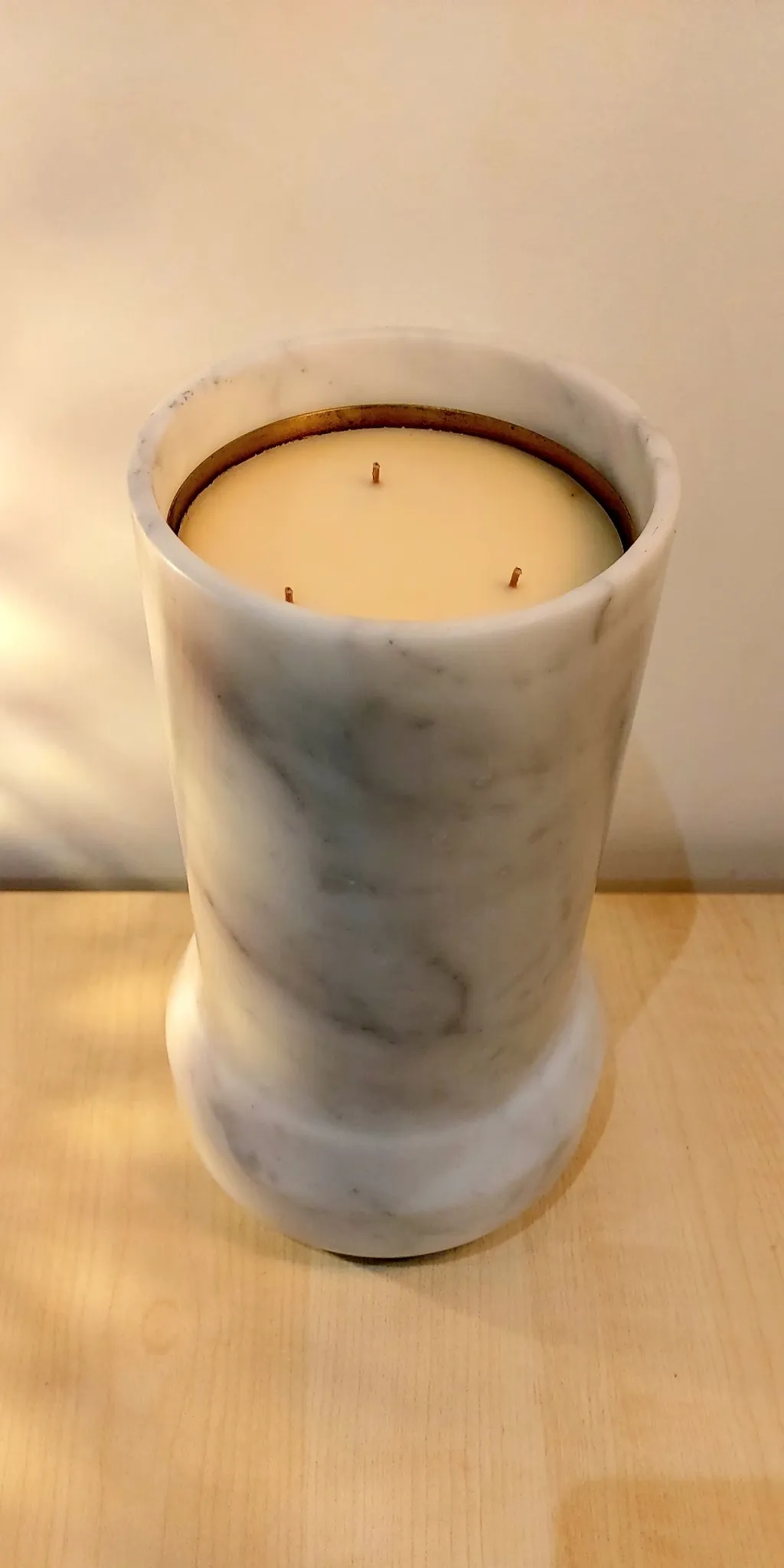 Octans marble candle holder from Ooumm