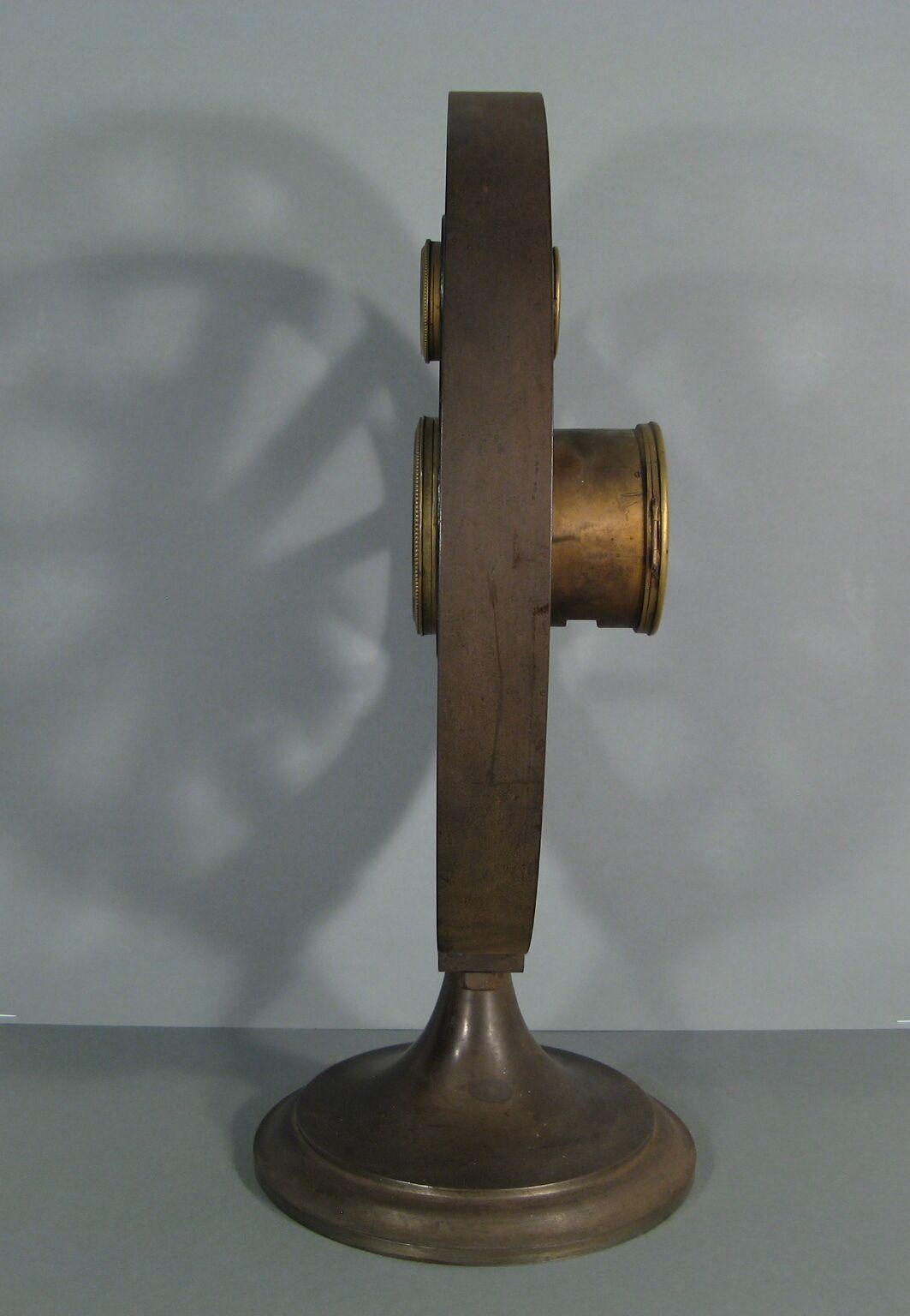 Former clock barometre clock has to poser industrial style form ferri wheel