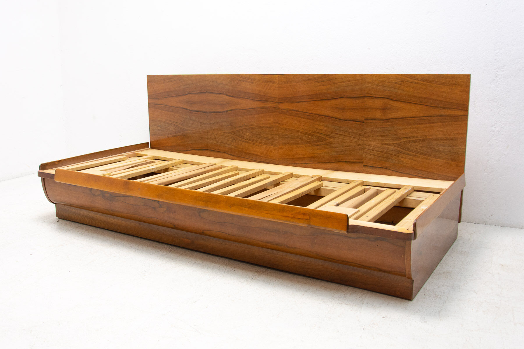 Mid century sofabed in walnut by Jindrich Halabala for UP Zavody, 1950´s