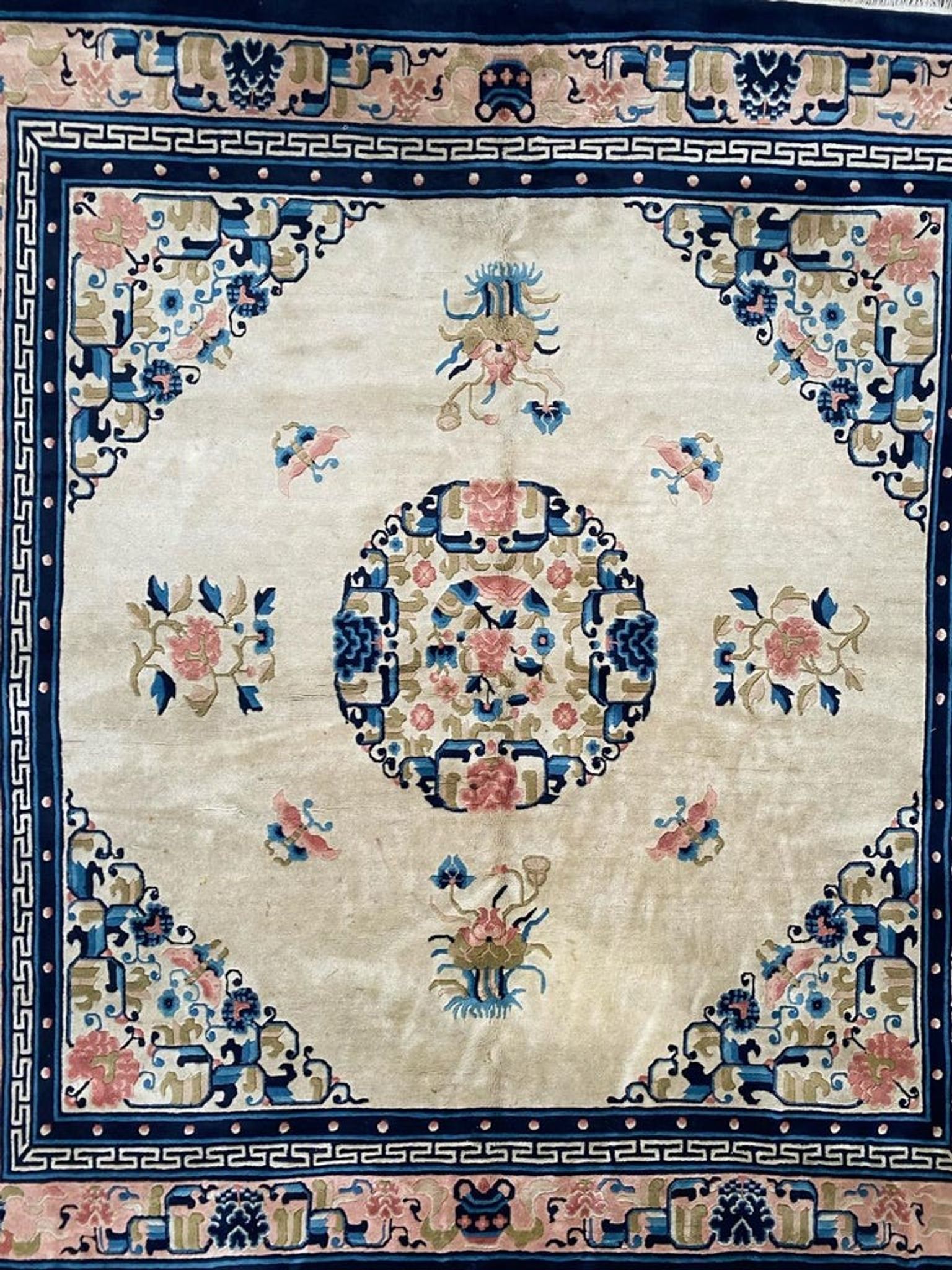 Tapis carré vintage Art Déco de Pékin Chine