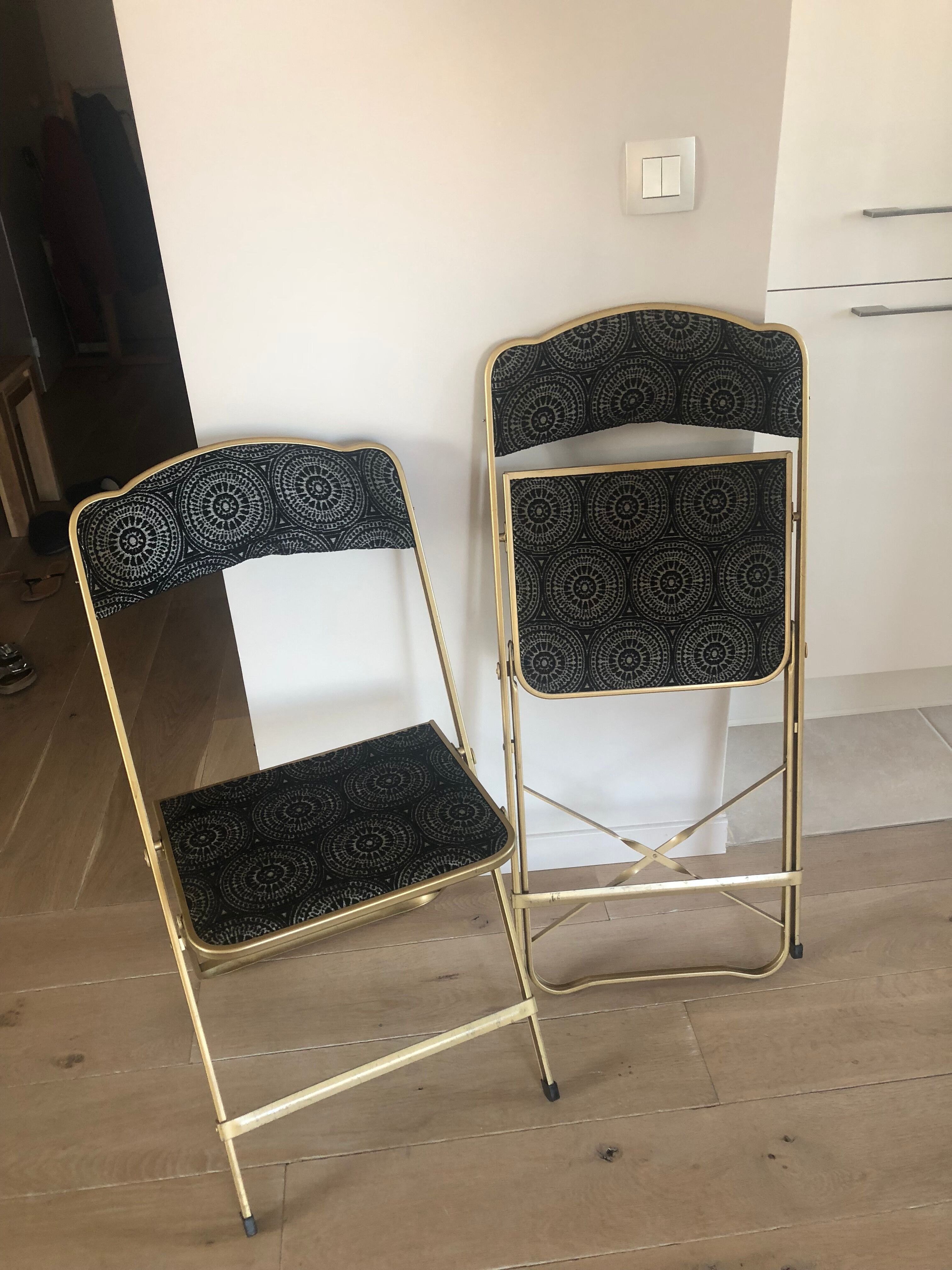 Golden and black concert chairs