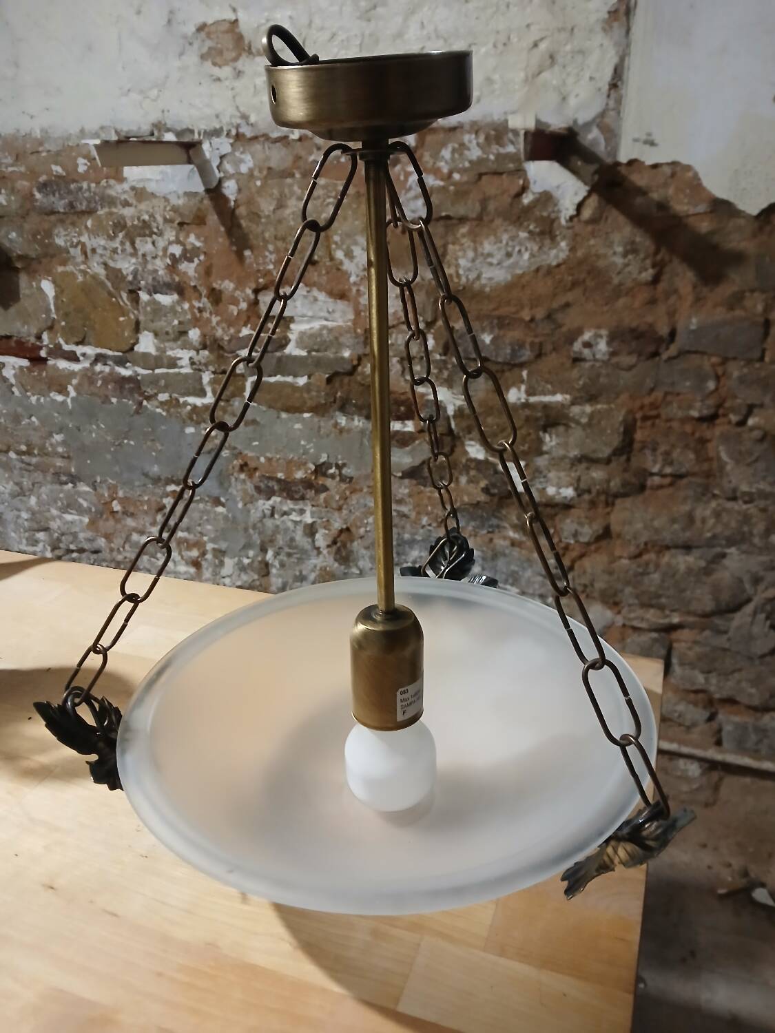 Suspension art déco en verre dépoli et métal