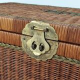 Wicker trunk