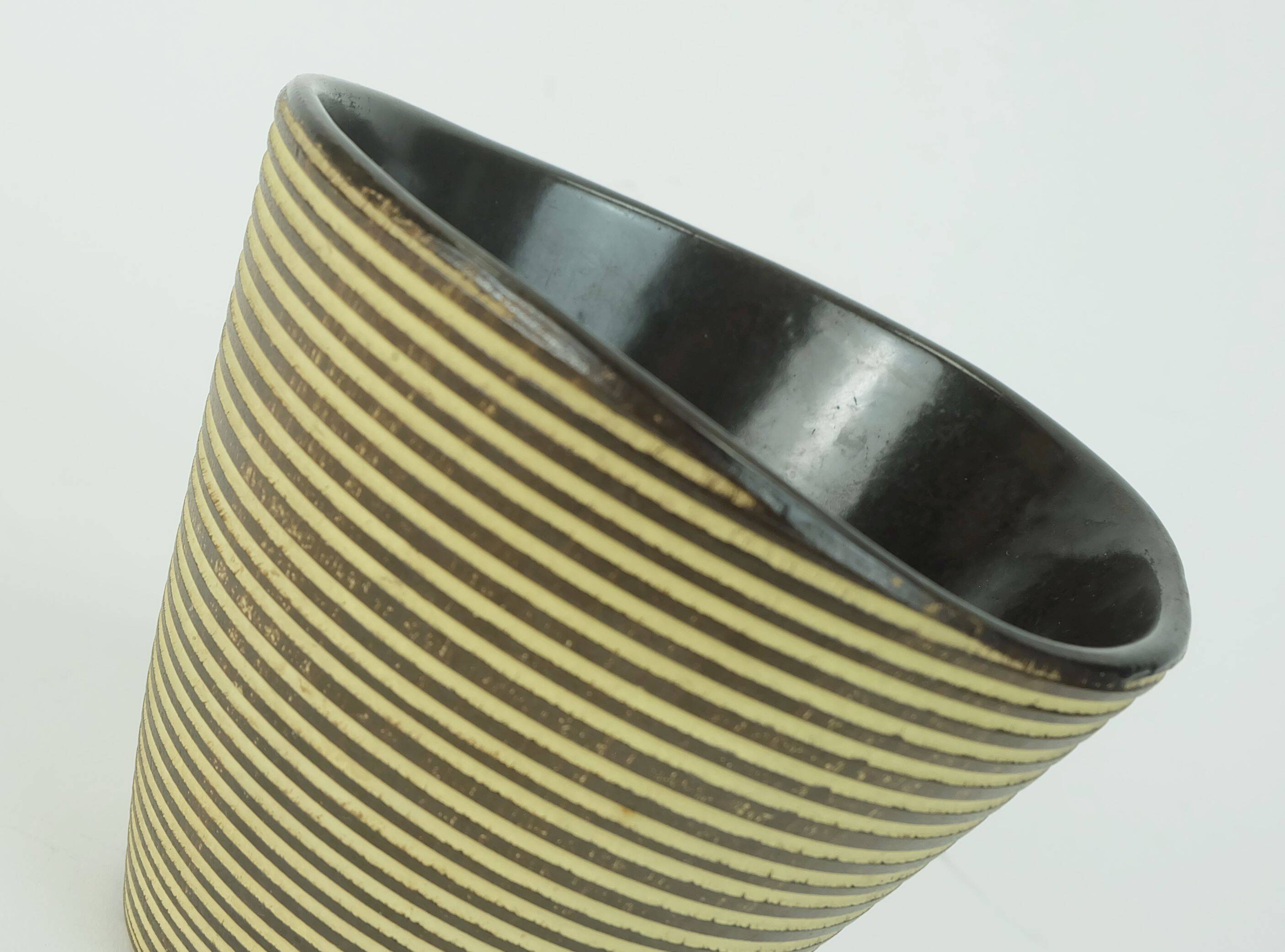Cache-pot Dümler & Breiden modèle 193/16 décor sgraffito, années 50