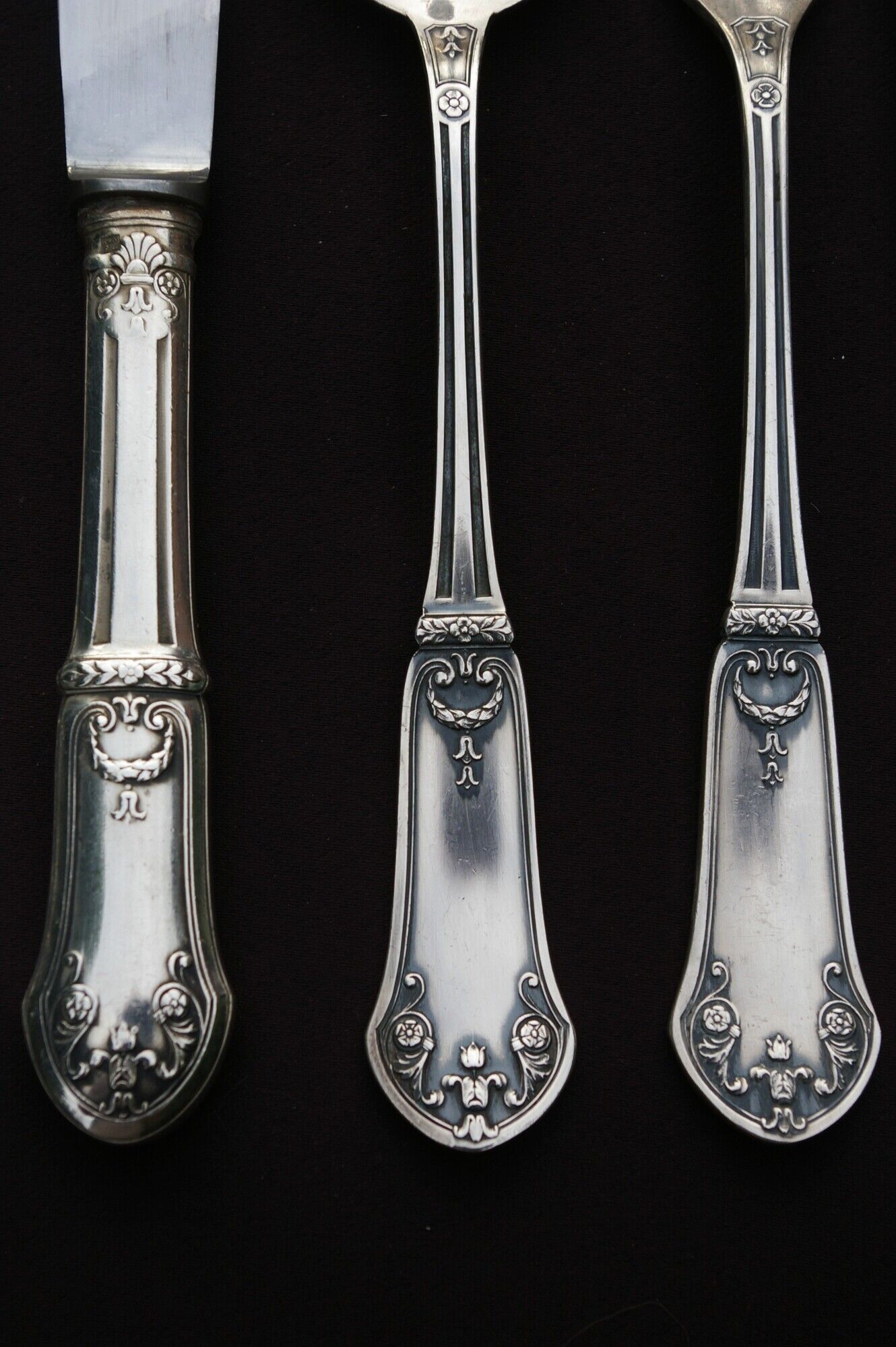 Housewife in silver metal 37 pieces