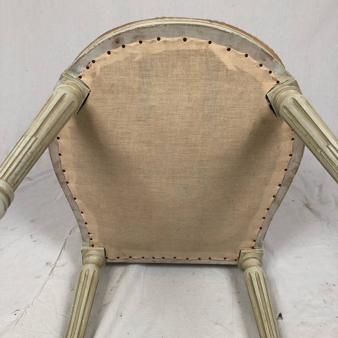 Pair of white lacquered wooden chairs in Louis XVI style, 20th century