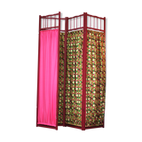 Screen in flashy colors