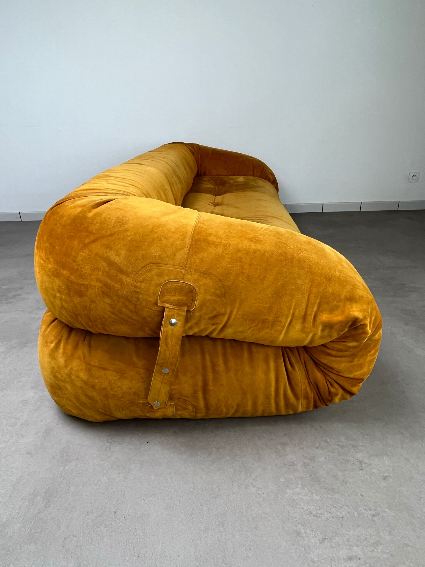 Nubuck leather amphibious sofa by Alessandro Becchi for Giovannetti,
