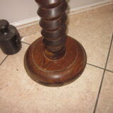 Solid wooden column selette