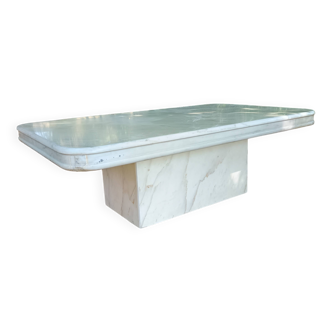 table basse design italien en marbre blanc veiné de gris