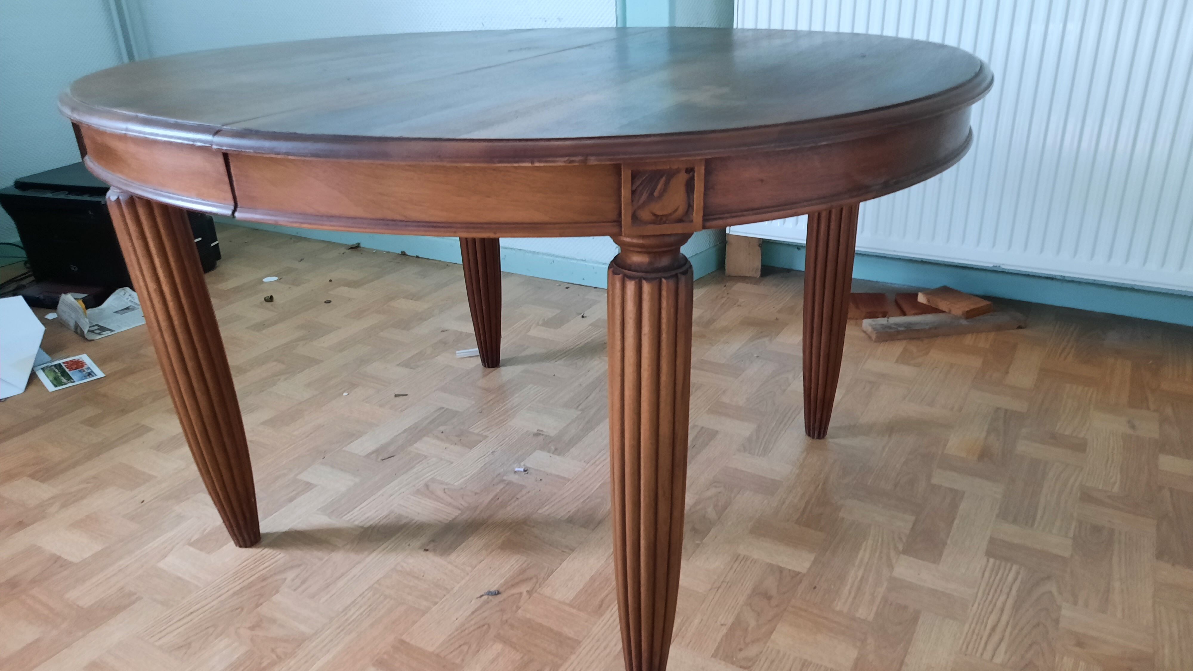 Table ronde style art déco