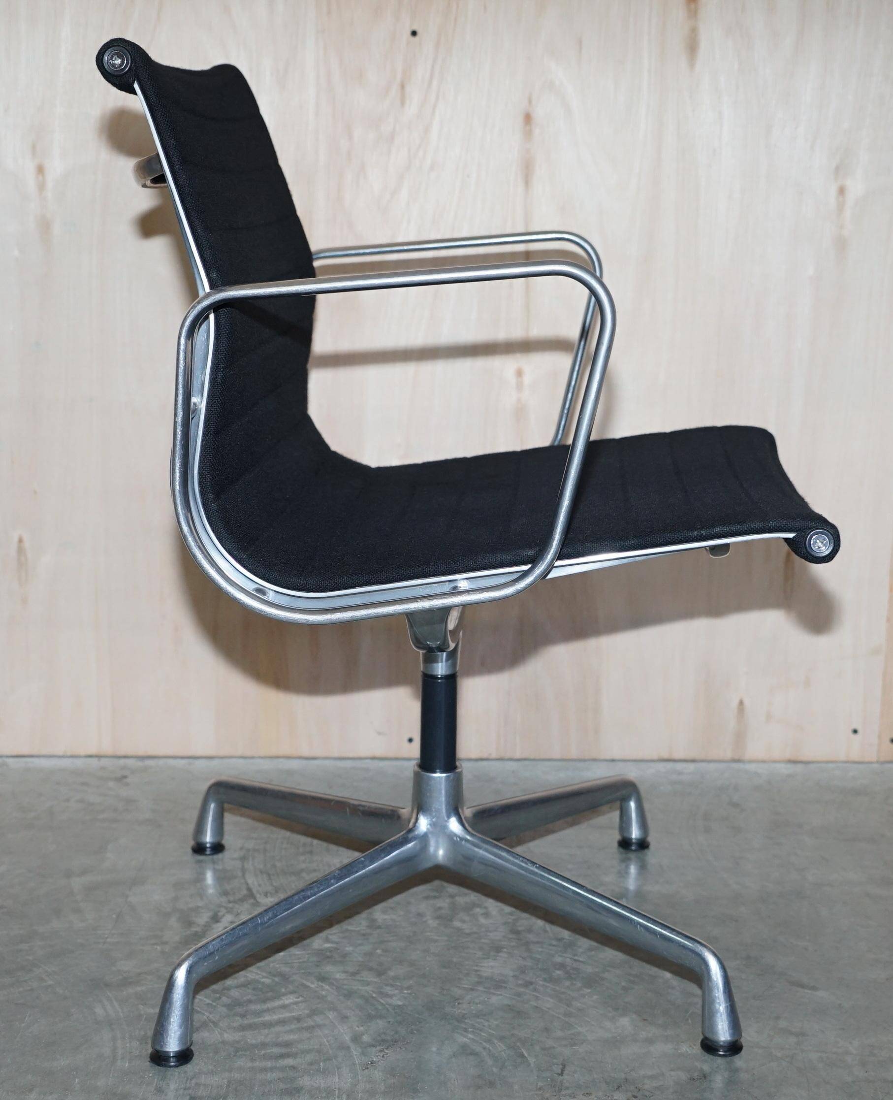 Hopsak swivel office chair Charles & Ray Eames Vitra EA108