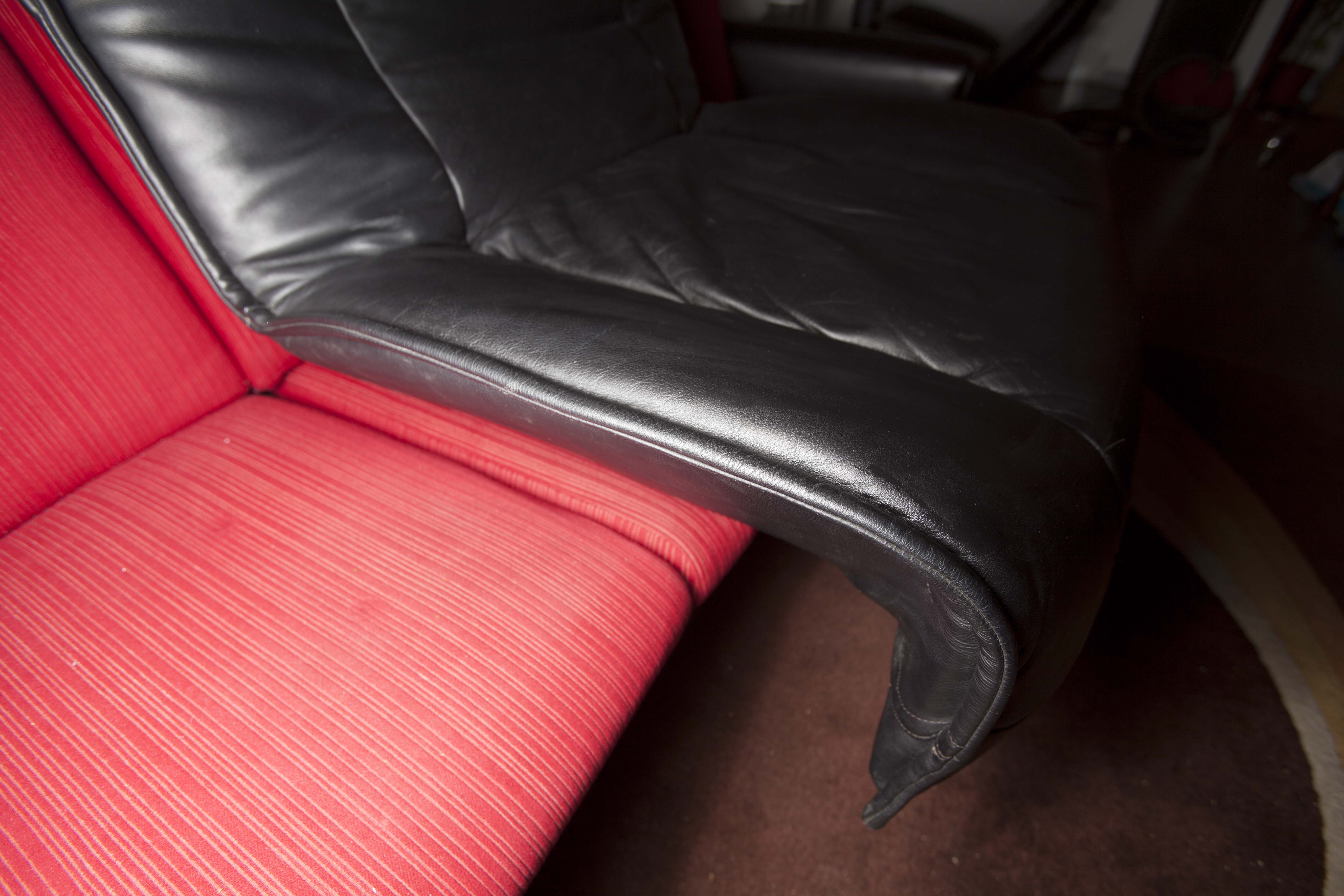 Leather sofa model "Veranda" Vico Magistretti for Cassina