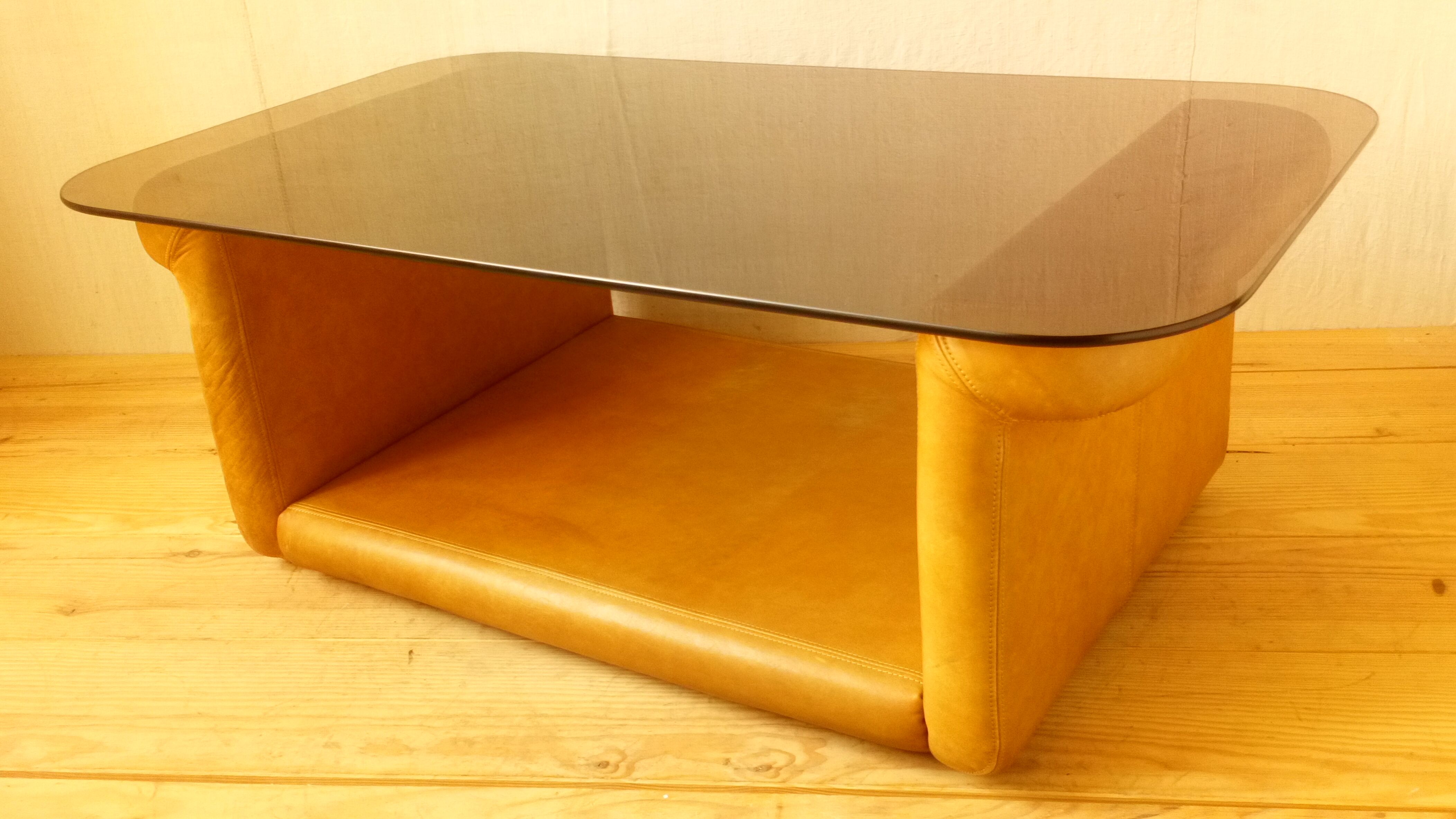 Coffee table in leather Roche Bobois years 70/80