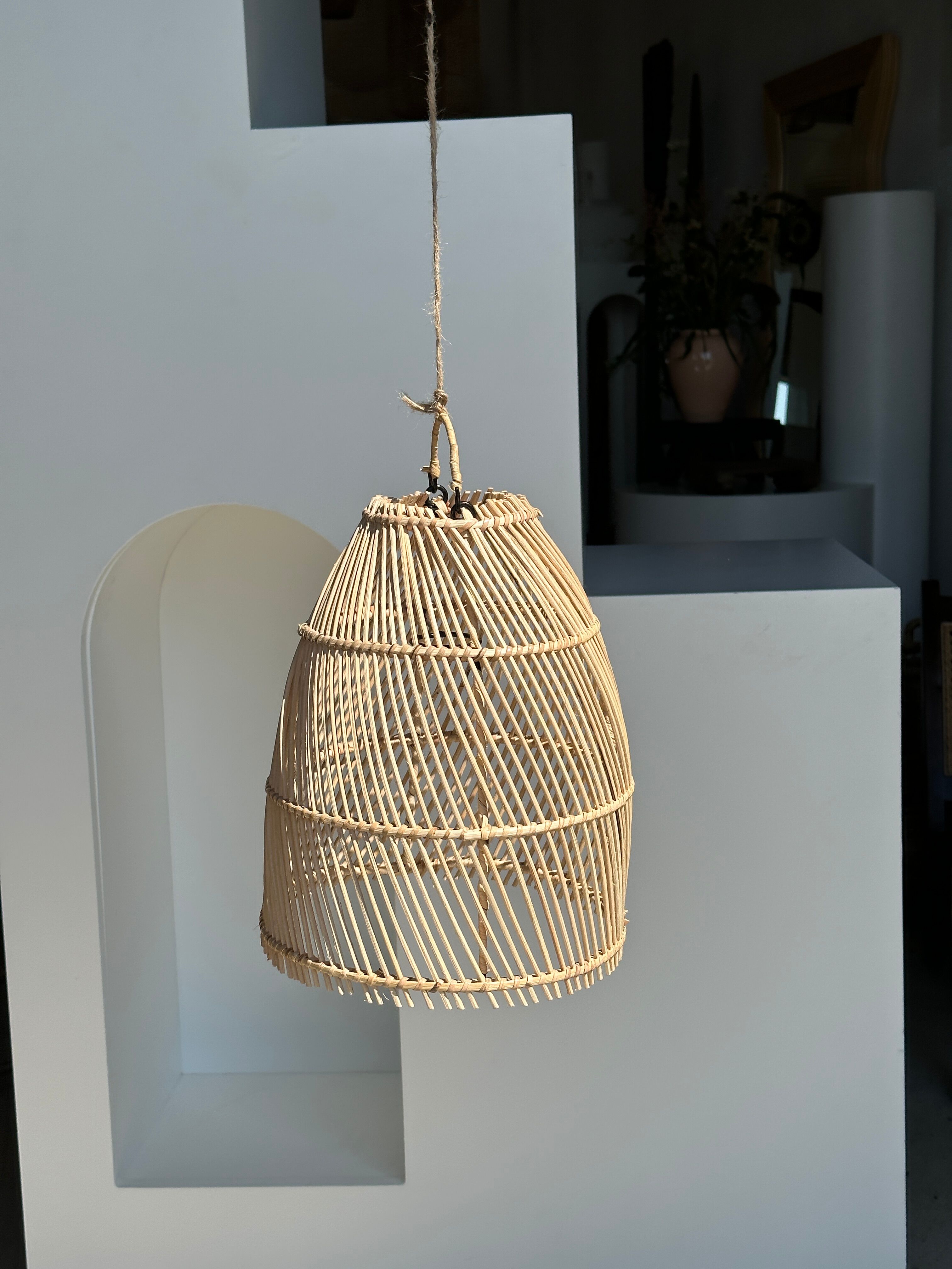 Suspension en rotin en forme de cloche d25 h28