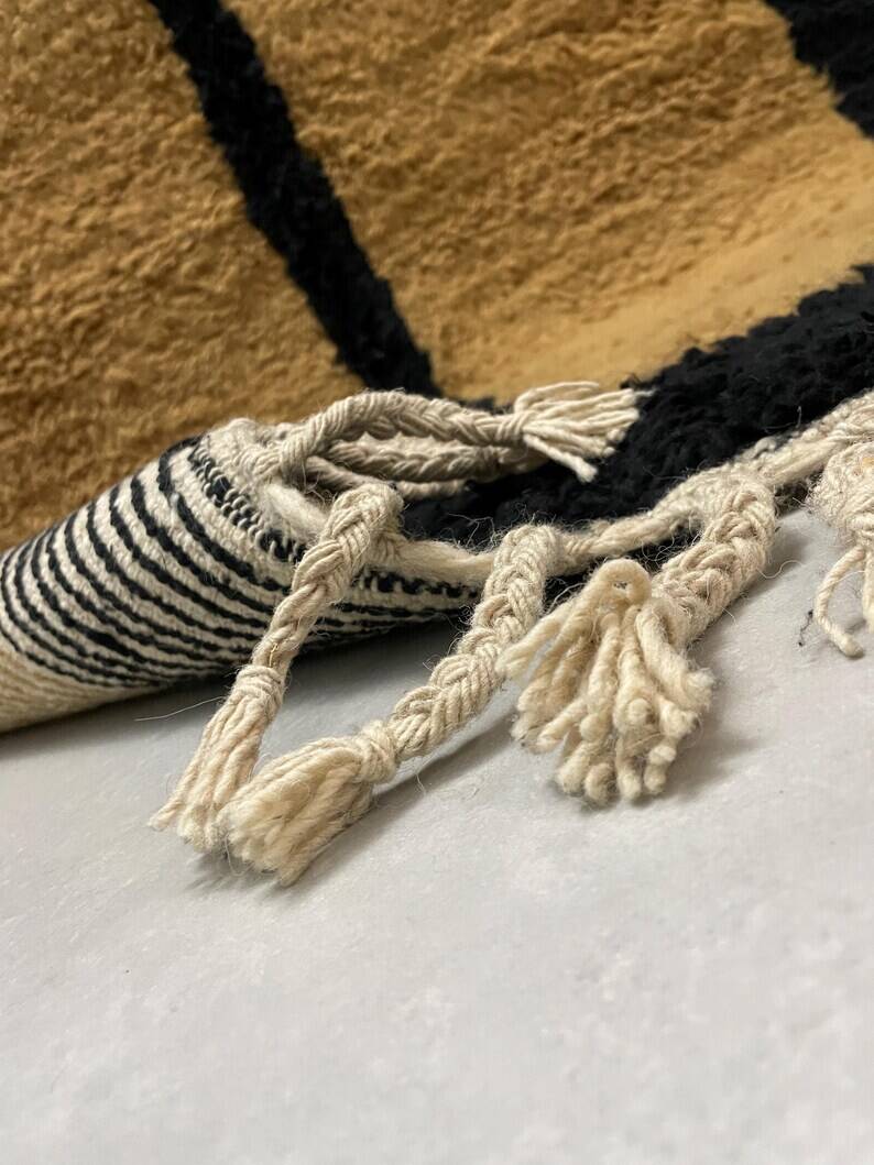 Handmade Berber rug 250cm x 150cm