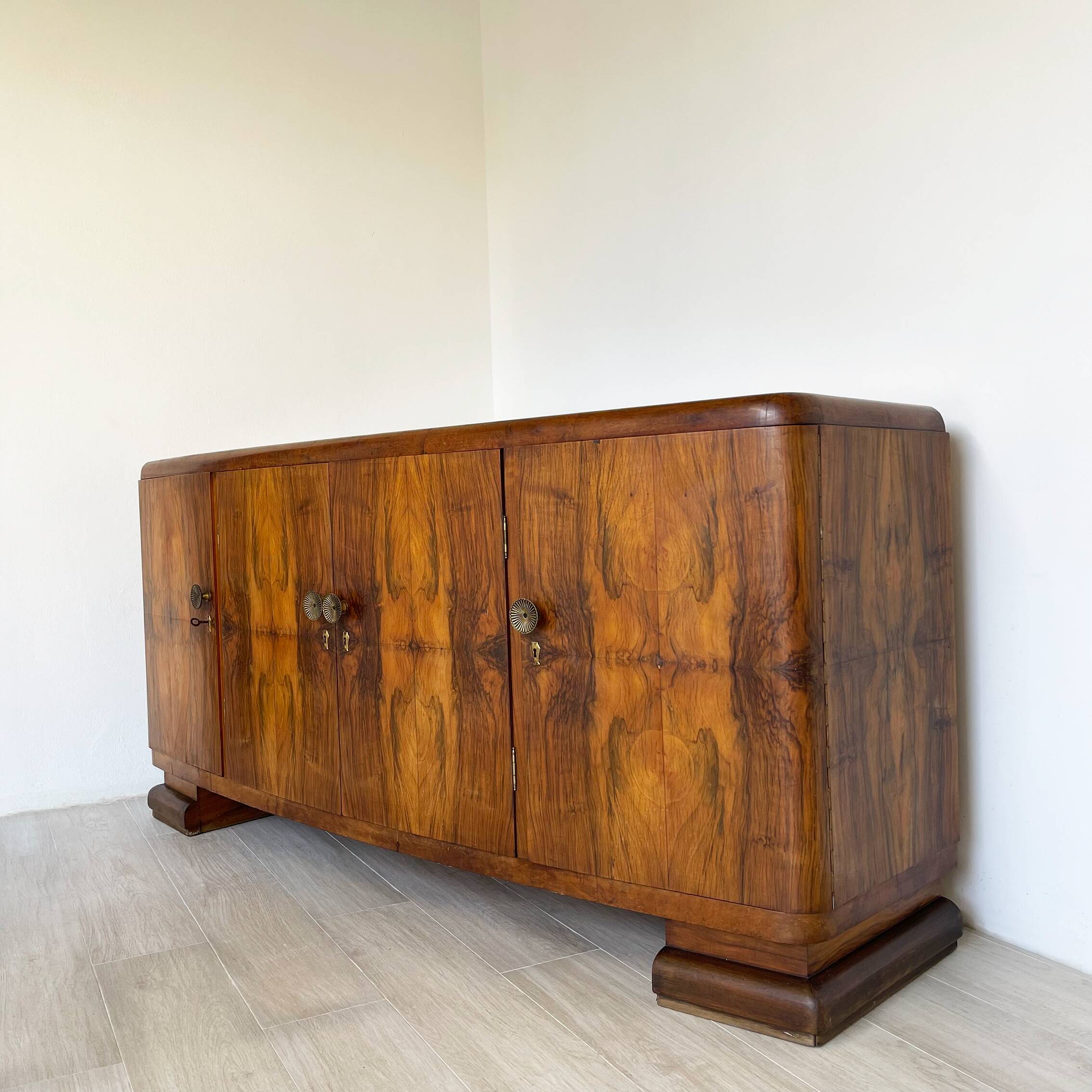 Impressionnant buffet Art déco italien des années 1920/1930