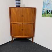 Buffet d’angle de teck par Dyrlund