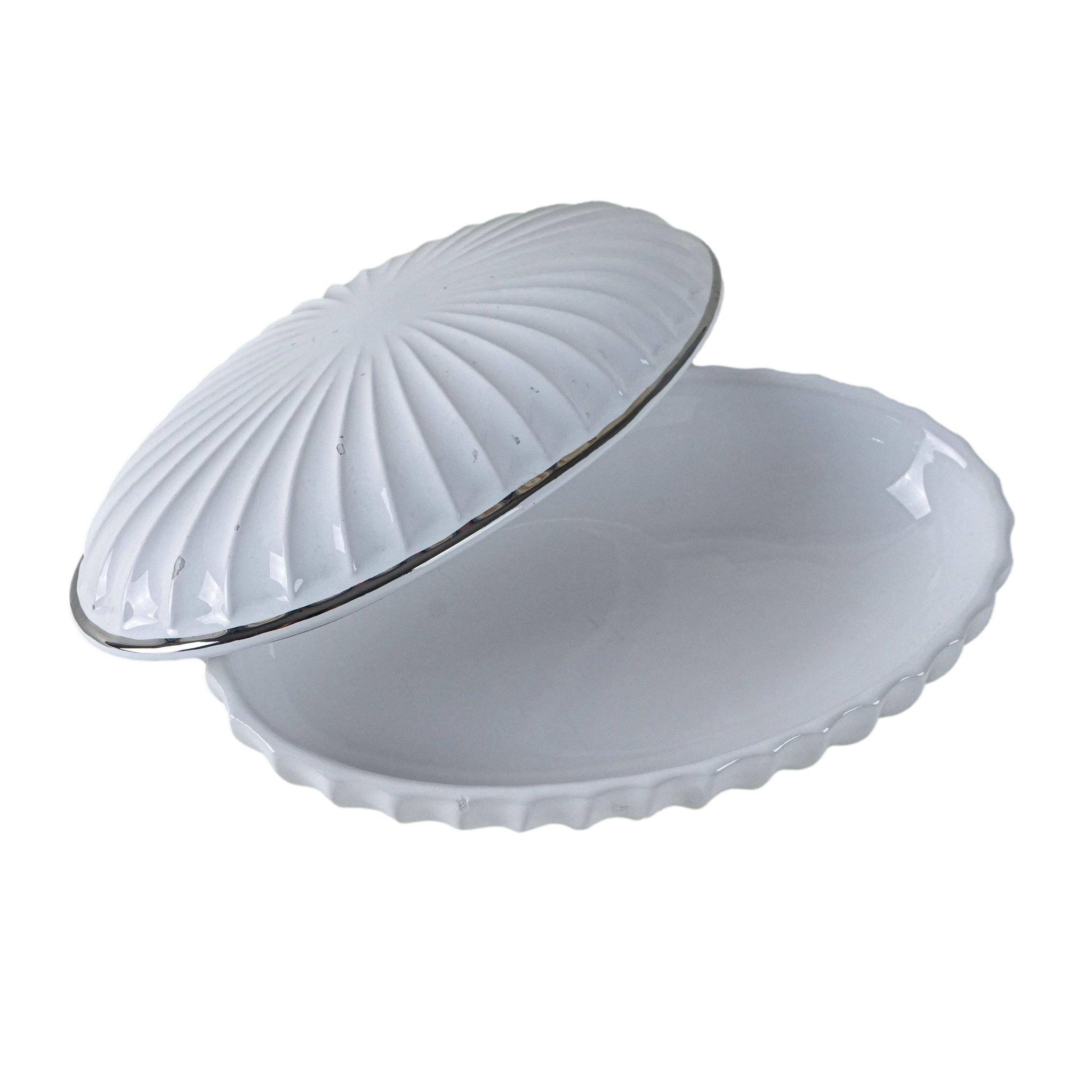 Porcelain seashell box, Italian design, 1970s, production: Italy