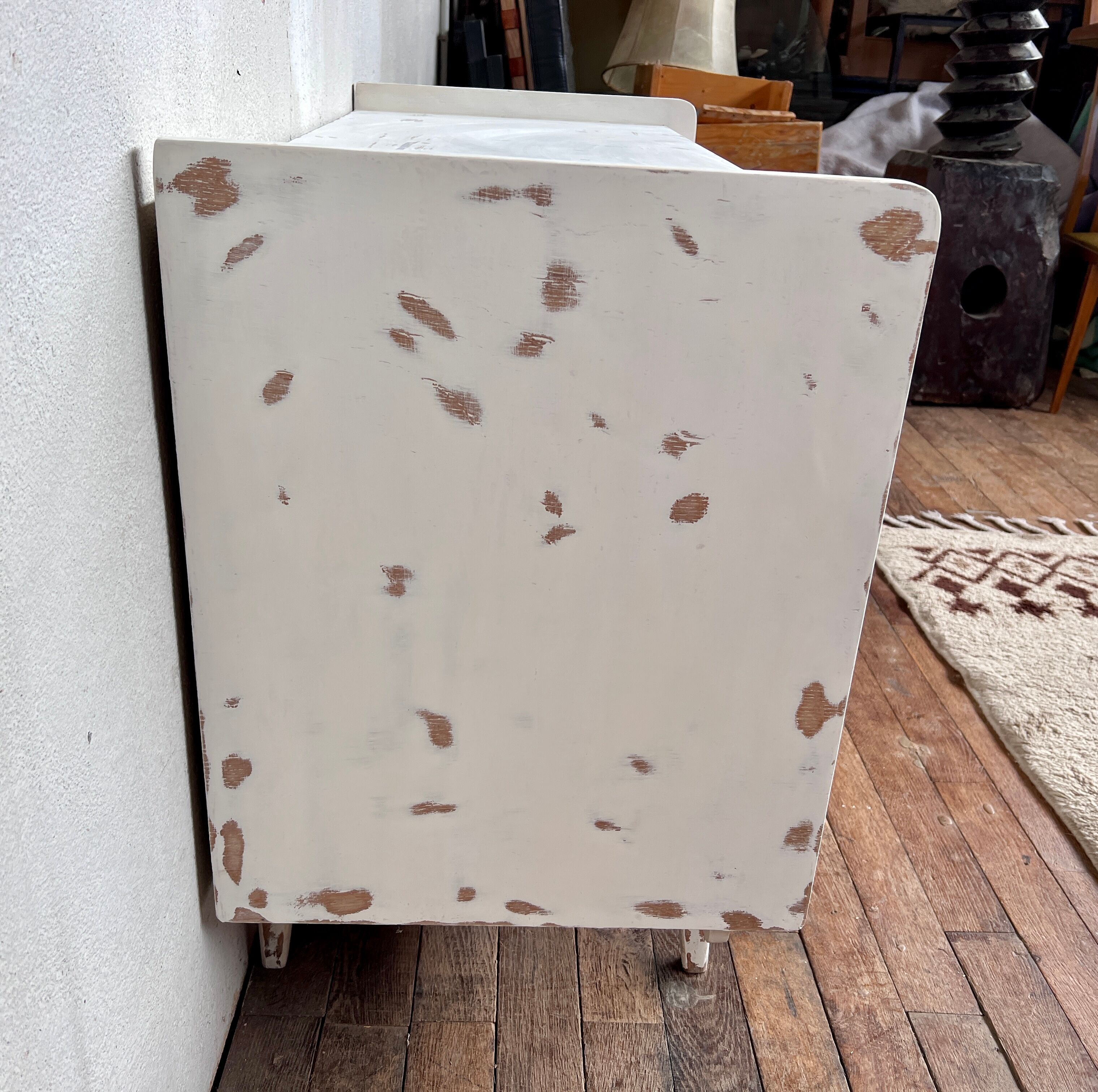 White patinated chest of drawers vintage feet compass