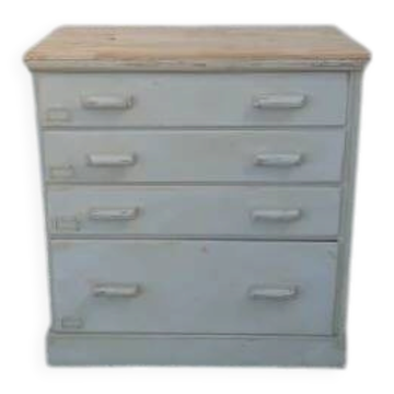 Distressed chest of drawers
