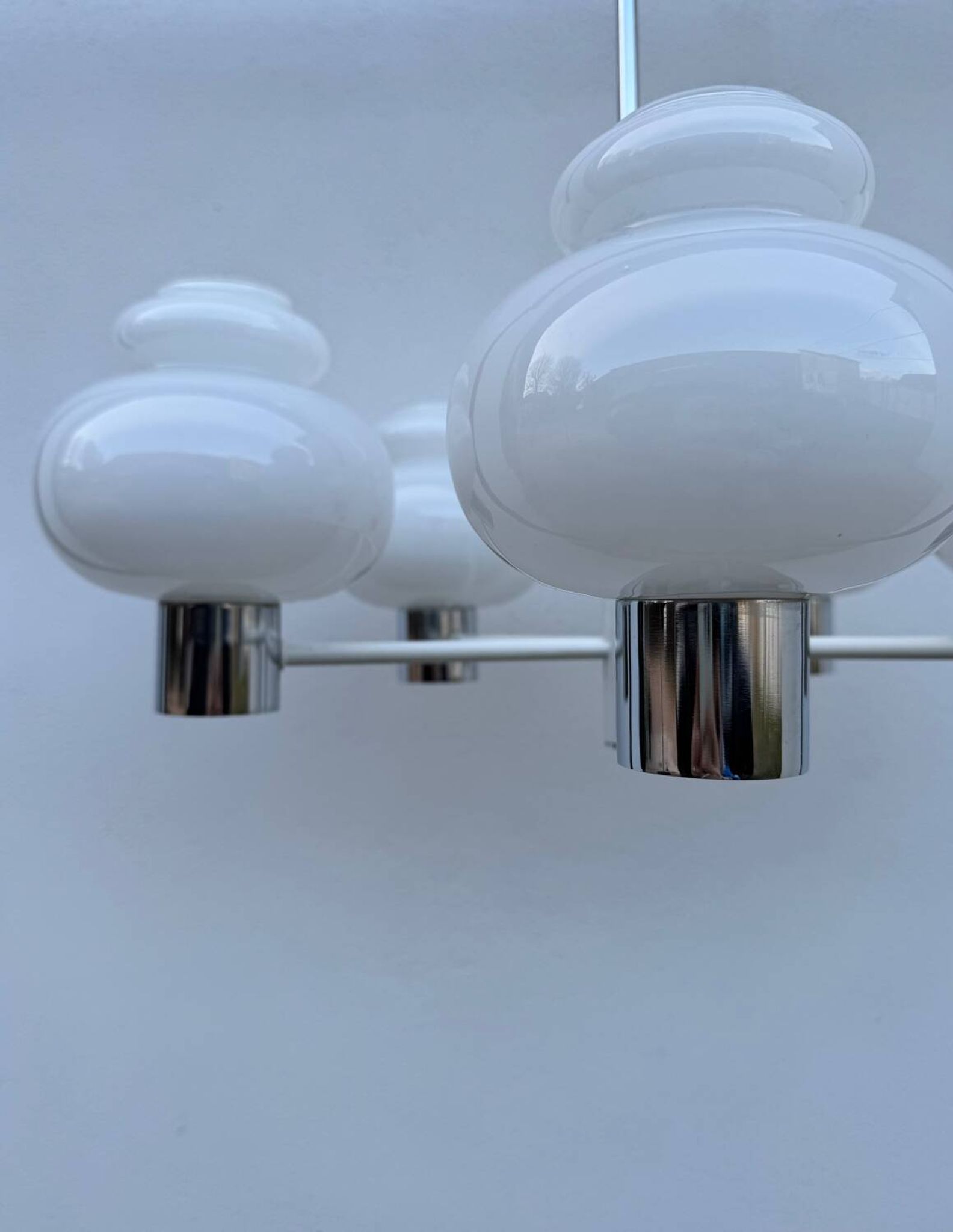 Lustre Space Age opaline chrome années 70