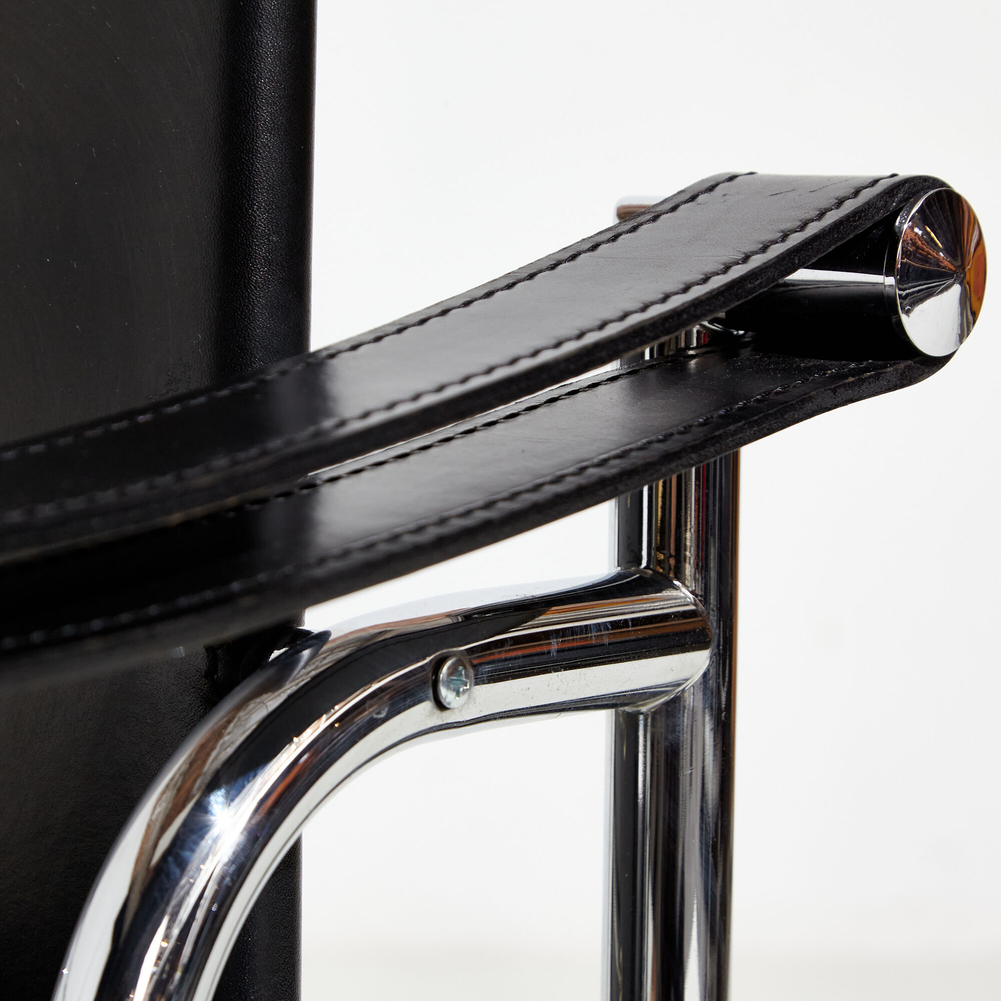 Lc1 leather armchair by le corbusier for cassina