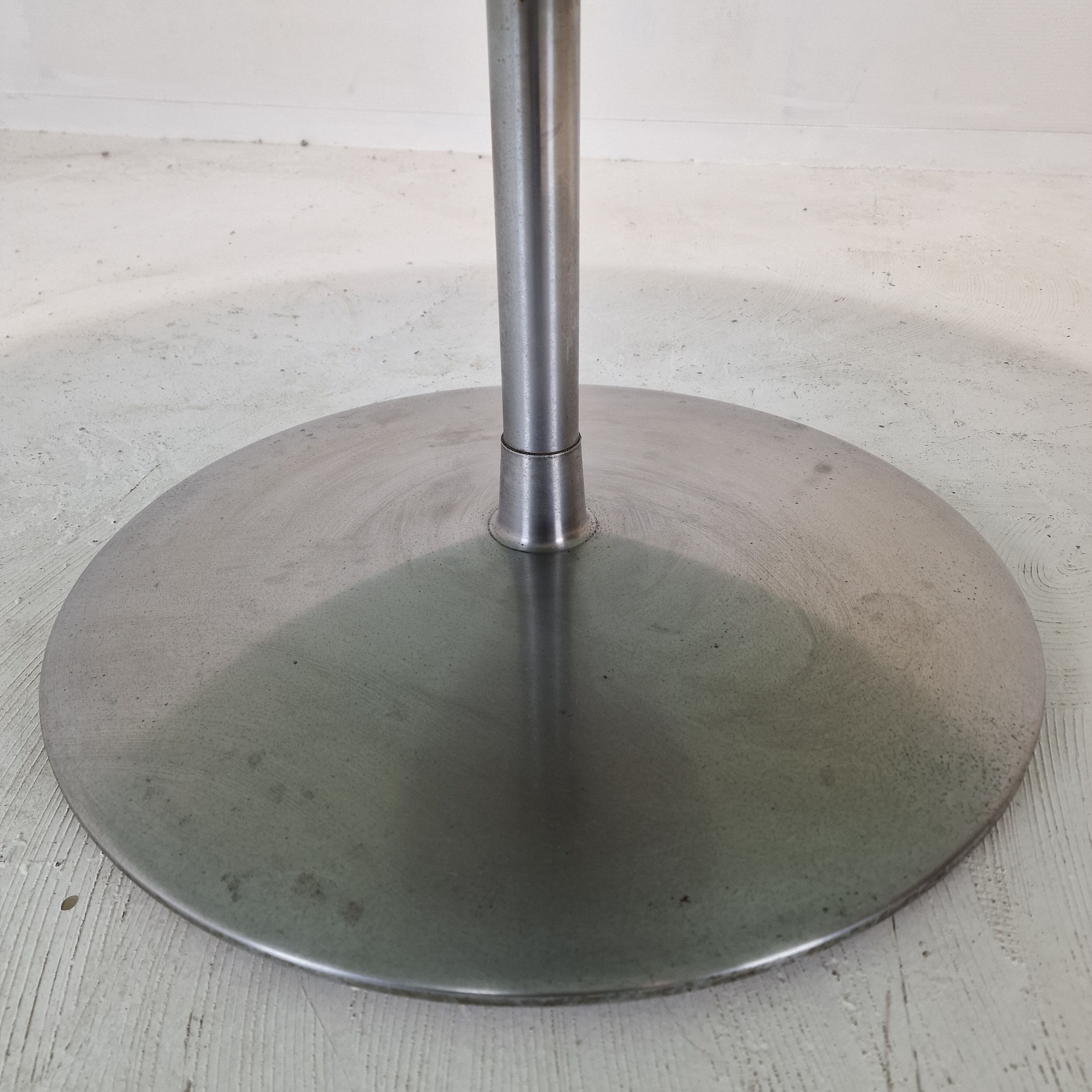 Circle coffee table by Pierre Paulin for Artifort 1960's