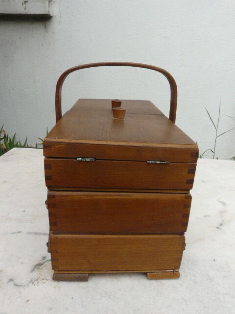 Boîte à couture à poser en bois ancienne