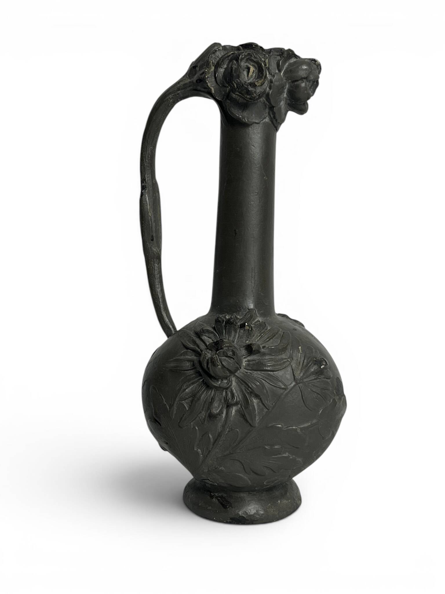 Art Nouveau, a single flower vase jug in pewter signed Petiz around 1900.