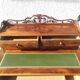 Bureau de dame ancien en acajou et cuir