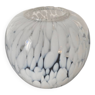 White Clichy glass globe