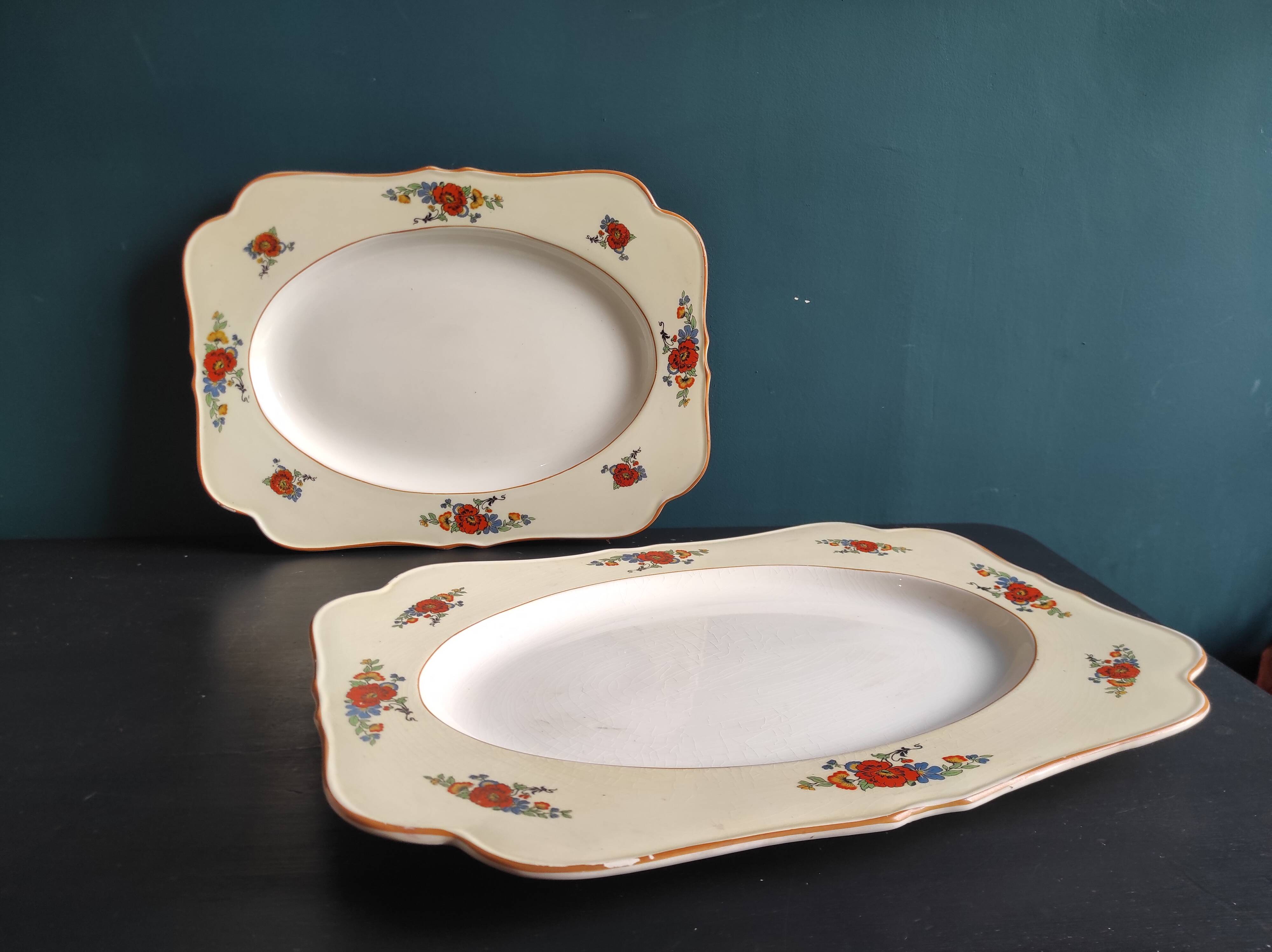 Set of two vintage English serving plates, Crown Ducal