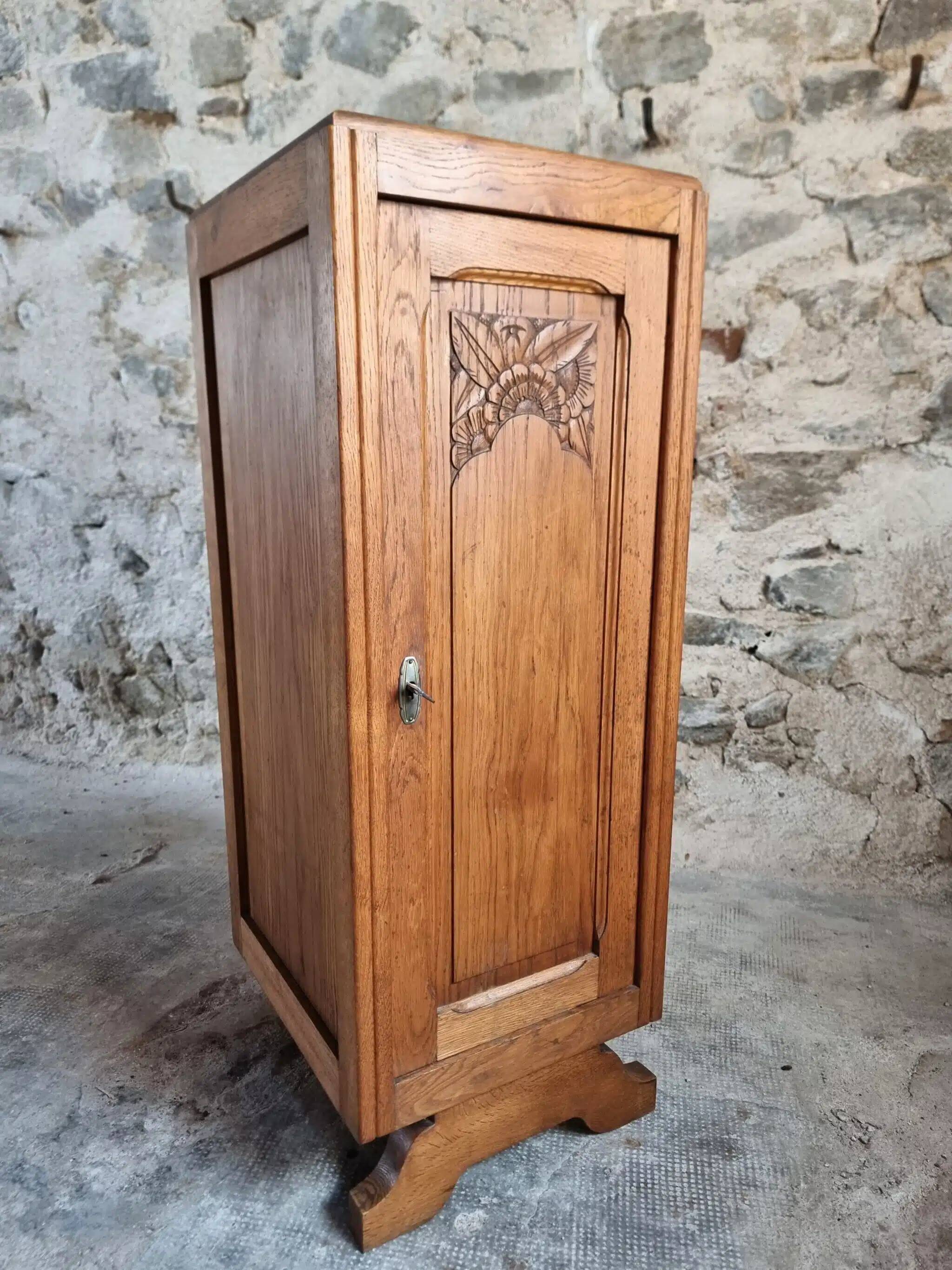 Armoire française Art déco des années 1920 – Petit placard de rangement verrouillable avec étagères (100 cm)