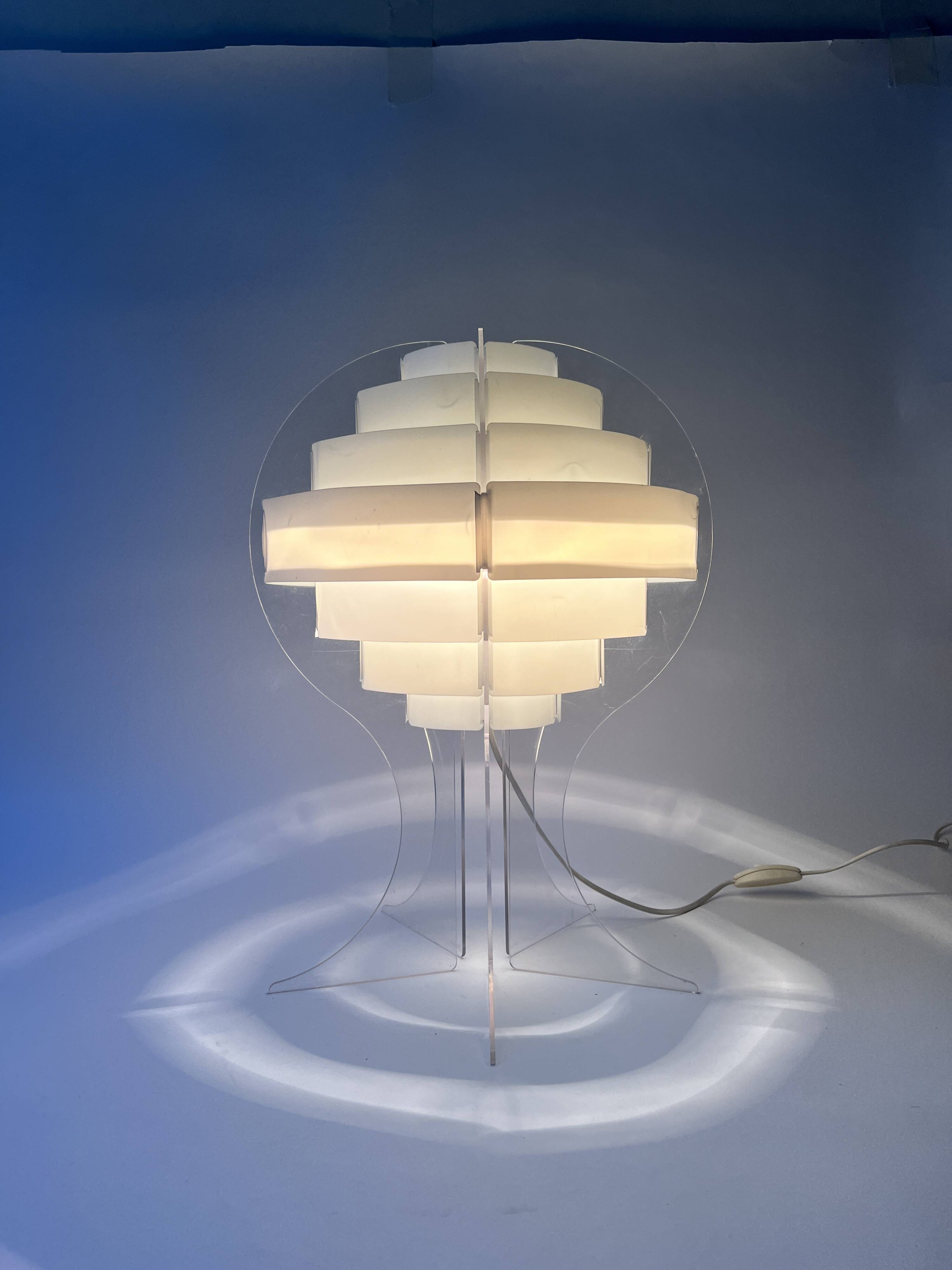 Lampe de table en plexiglas par L.BRYLLE & P.JACOBSEN, Danemark design 1960