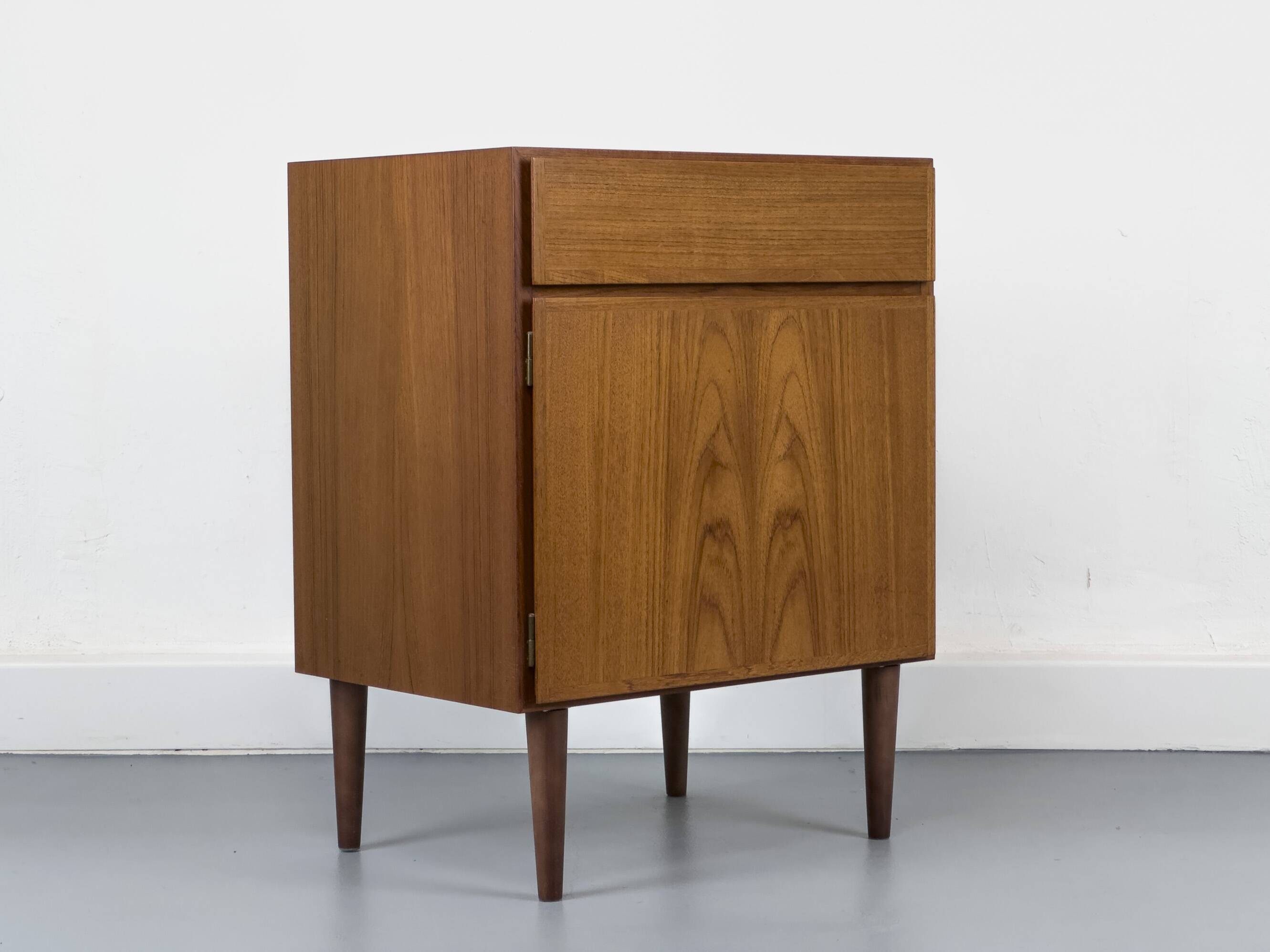 Armoire en teck avec tiroir d'Omann Jun, années 1960
