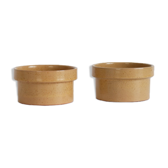 Set of 2 speckled pots