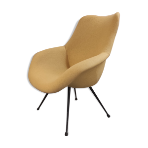 Fauteuil jaune circa 1960