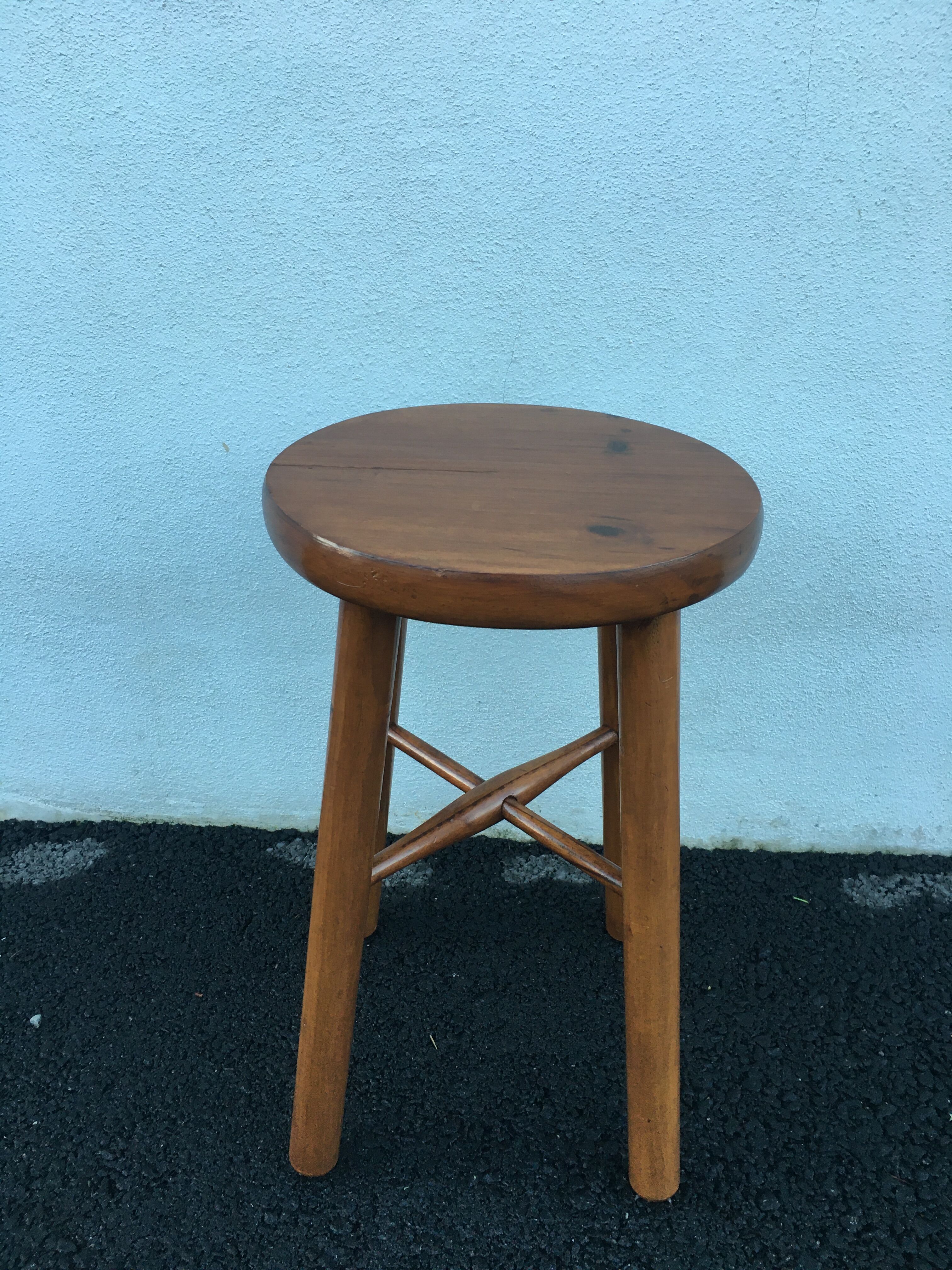 Verni wooden stool