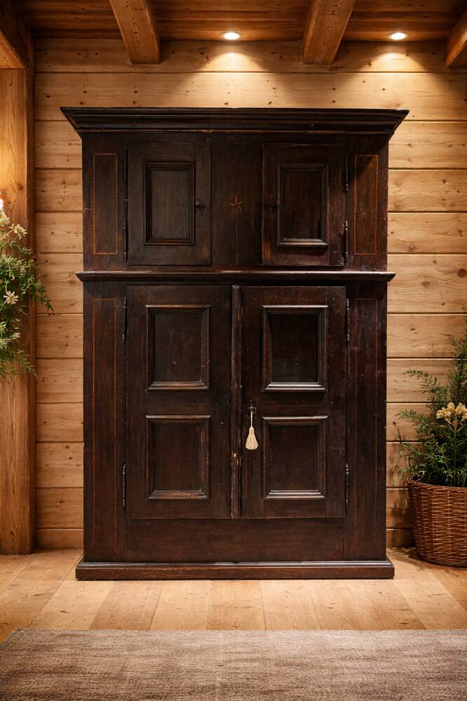 Armoire de cuisine du Valais XIXème