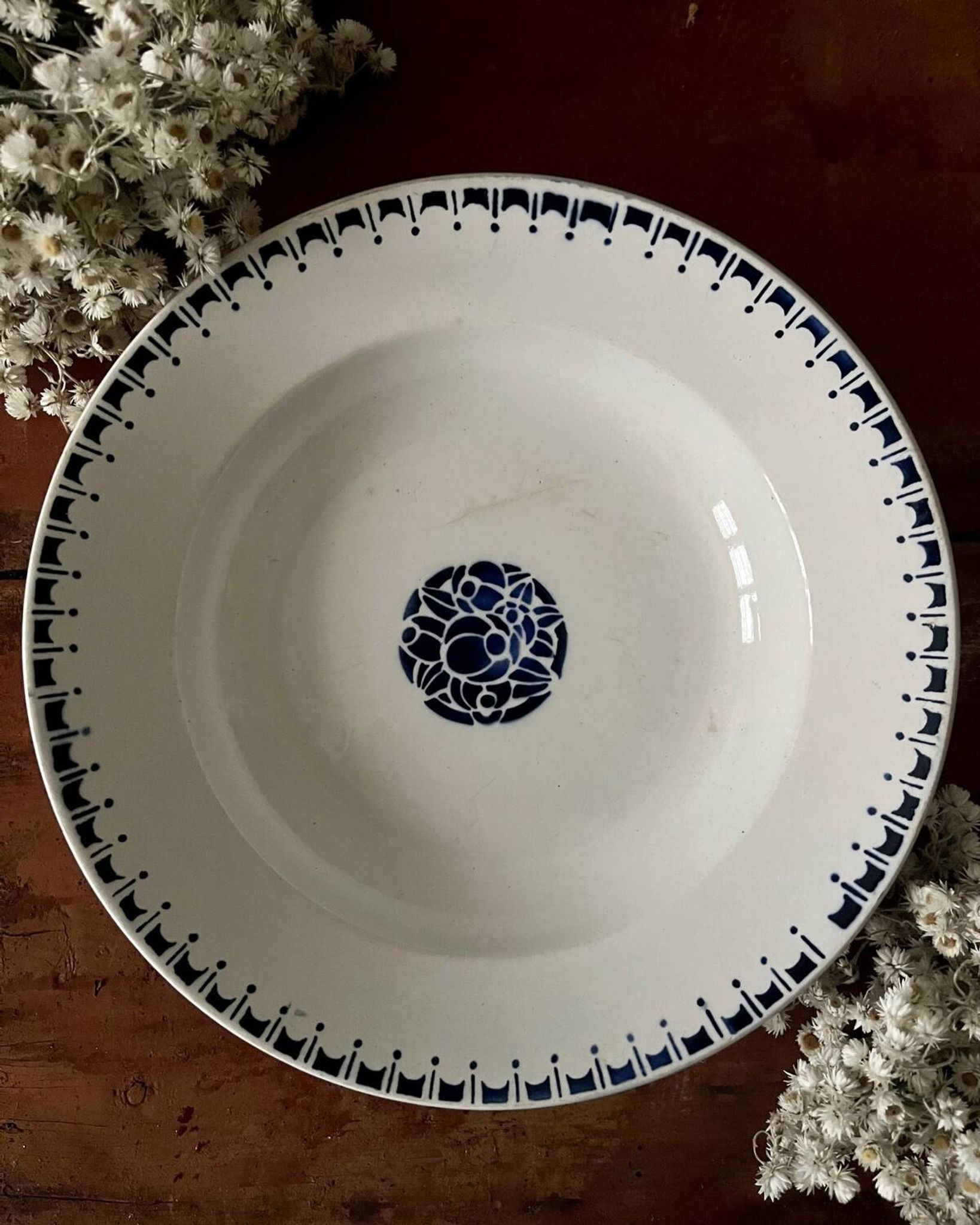 Saint Amand hollow round dish