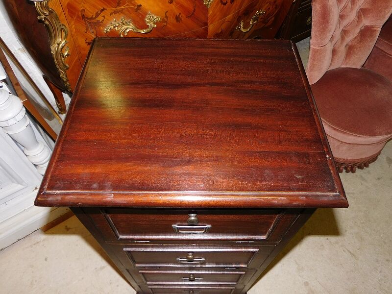 Classor has 4 massive mahogany cutters