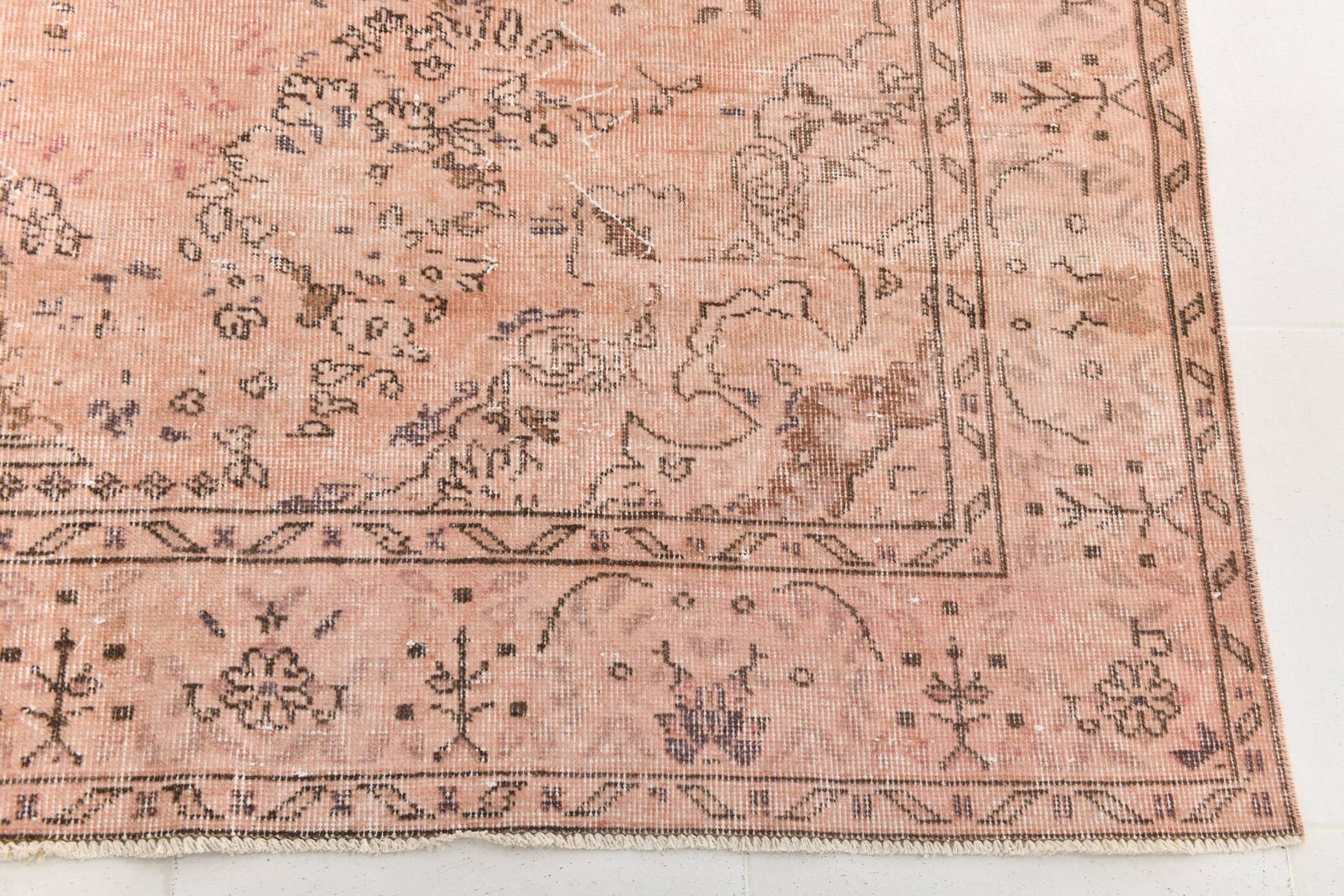 Powder Pink Classic Turkish Vintage Rug, 199x303Cm