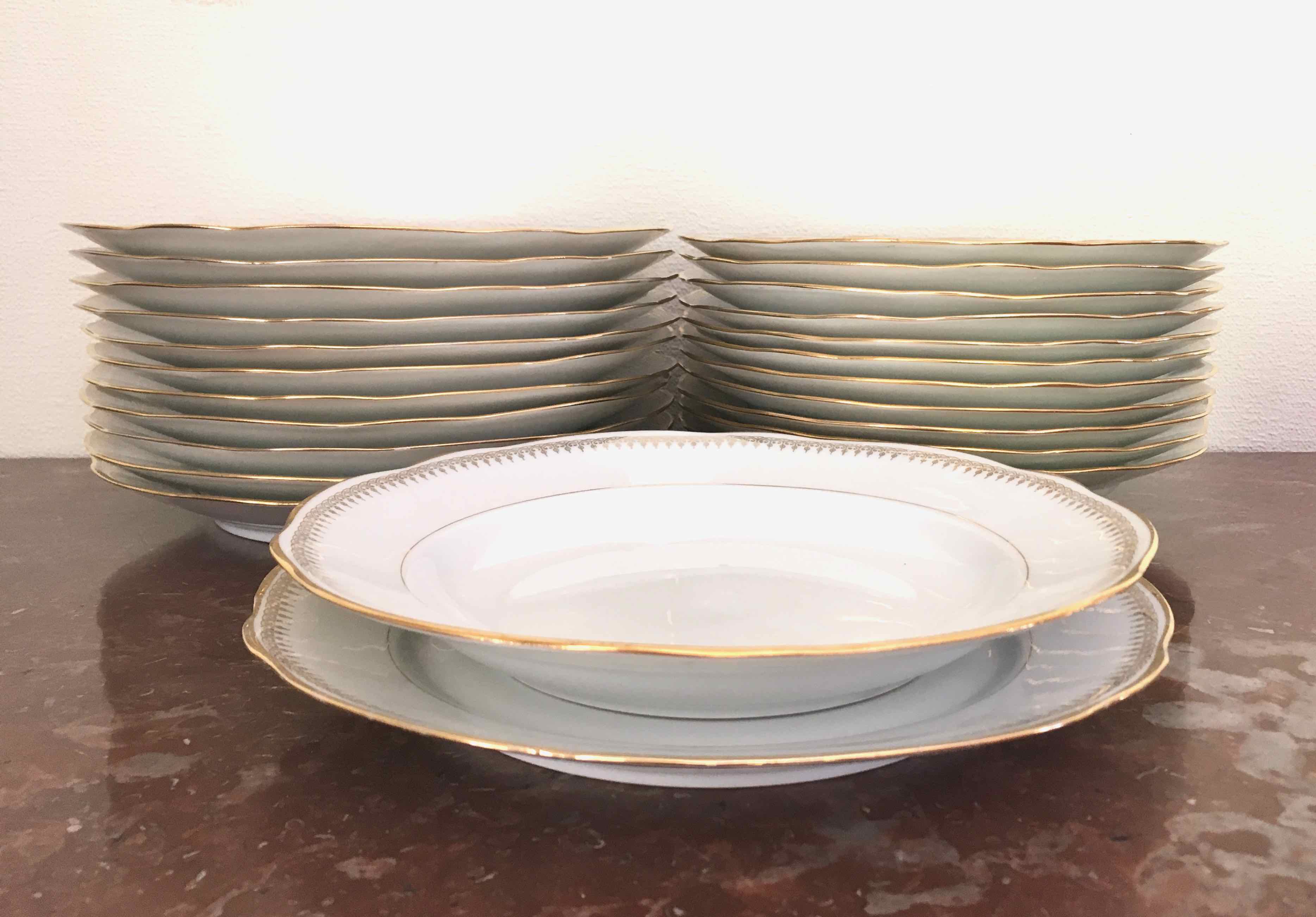 Service plates for 12 people 33 pieces Sologne porcelain