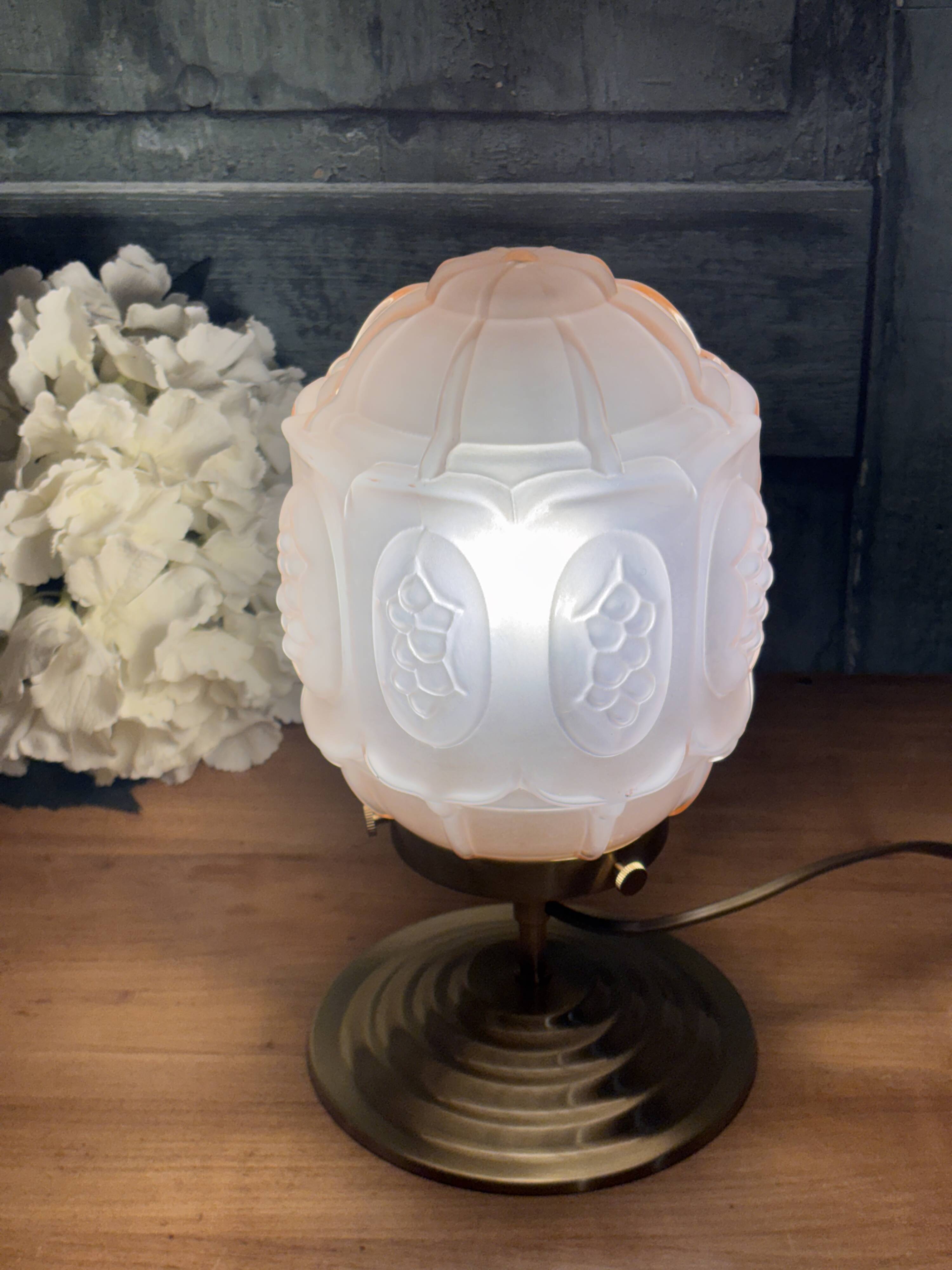 Nina table lamp