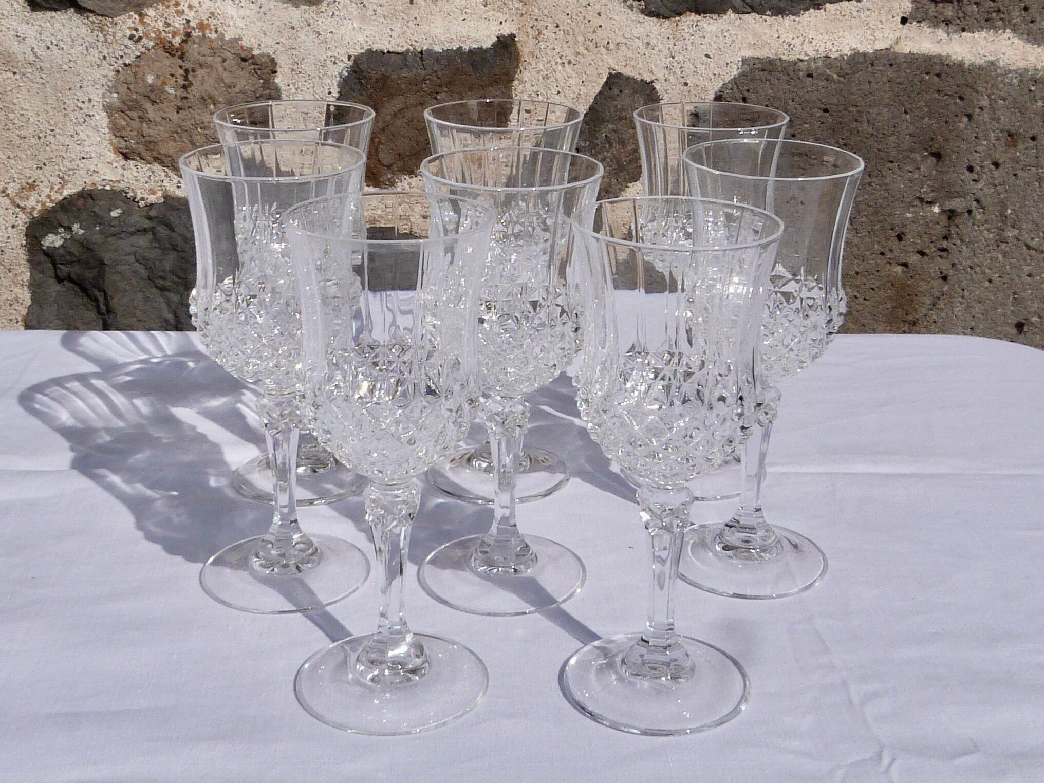 Set de 8 verres en verre sculpté